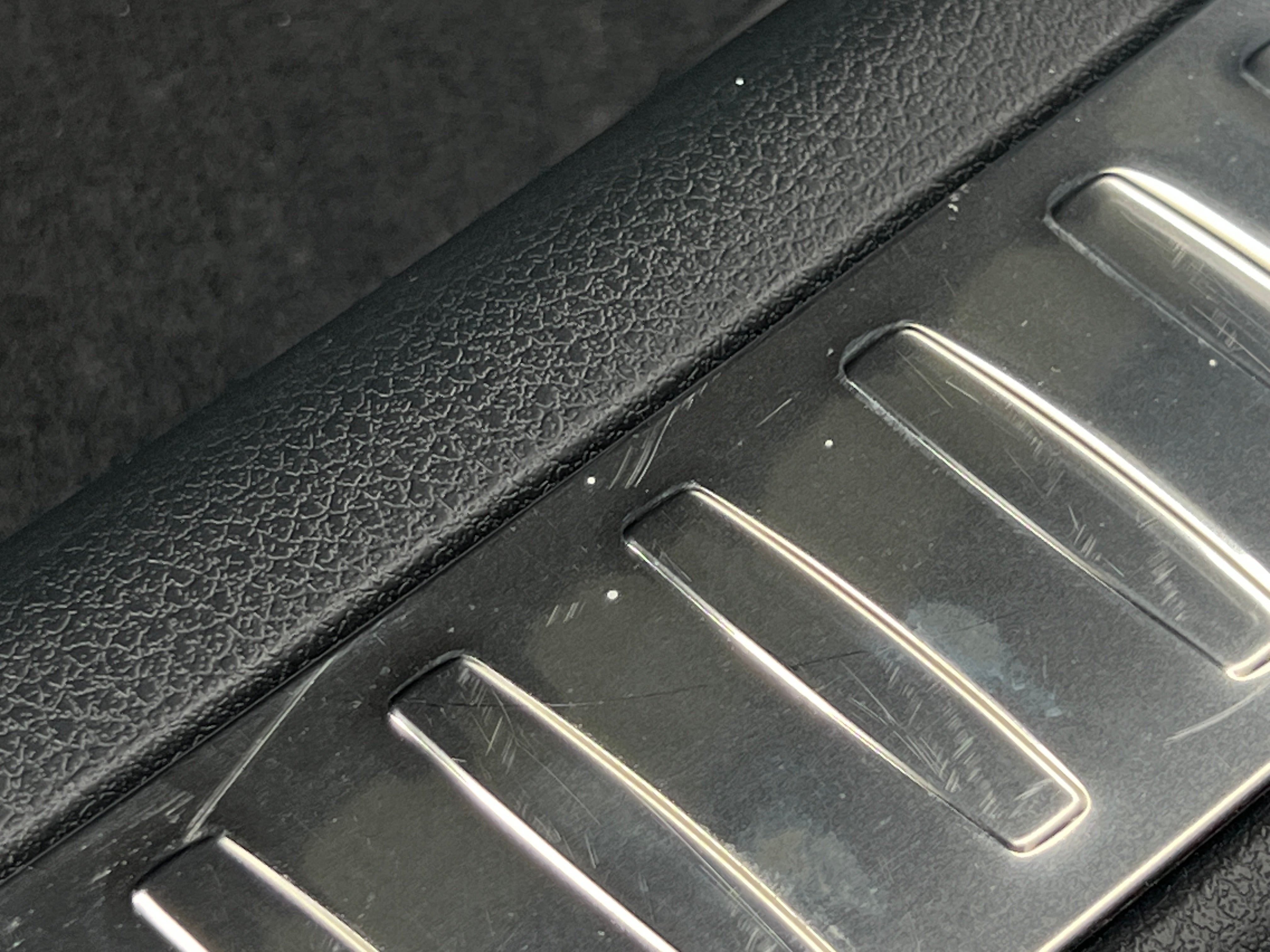 2025 Porsche Macan Base - Photo 22