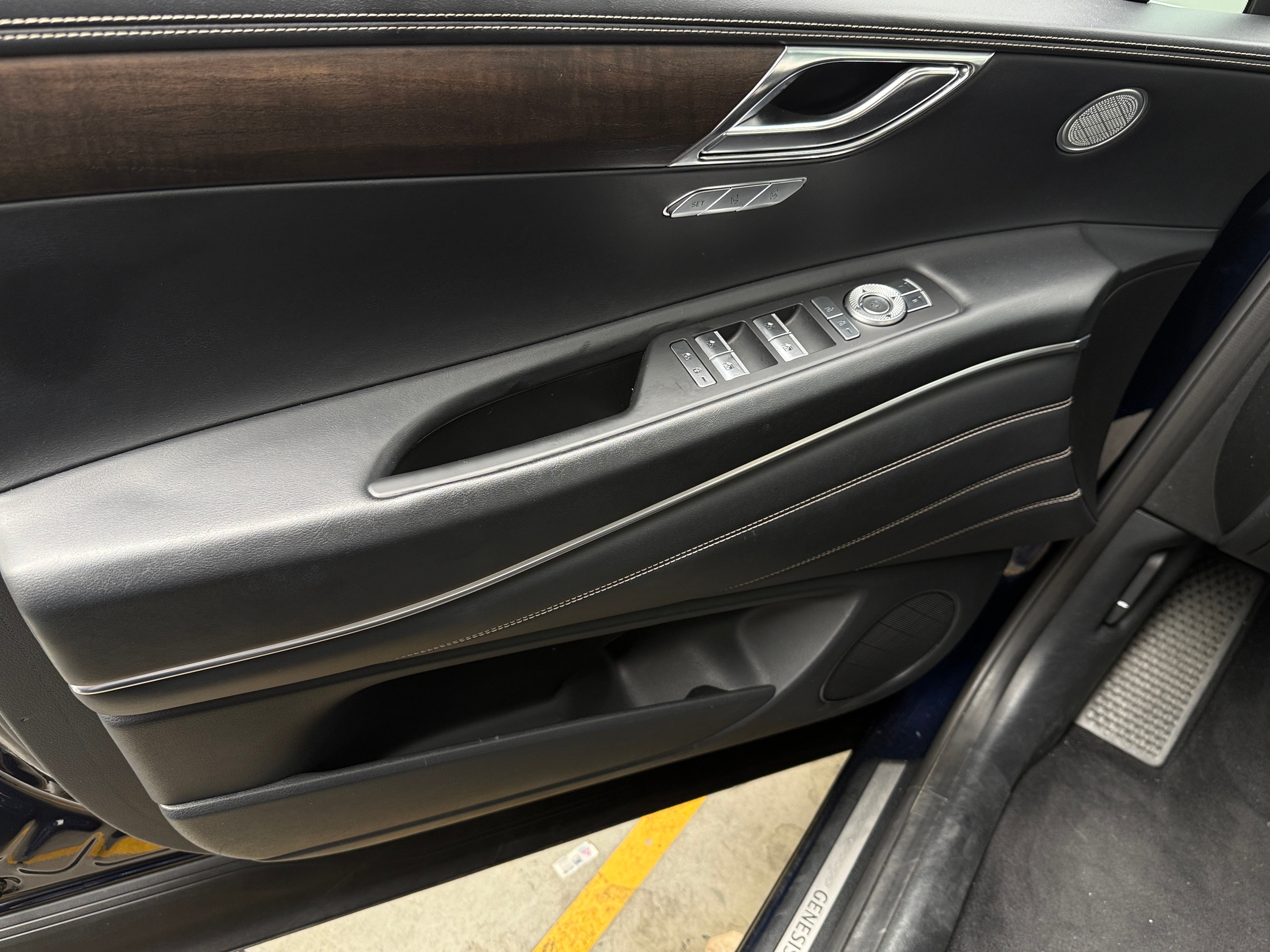 2024 GENESIS GV80