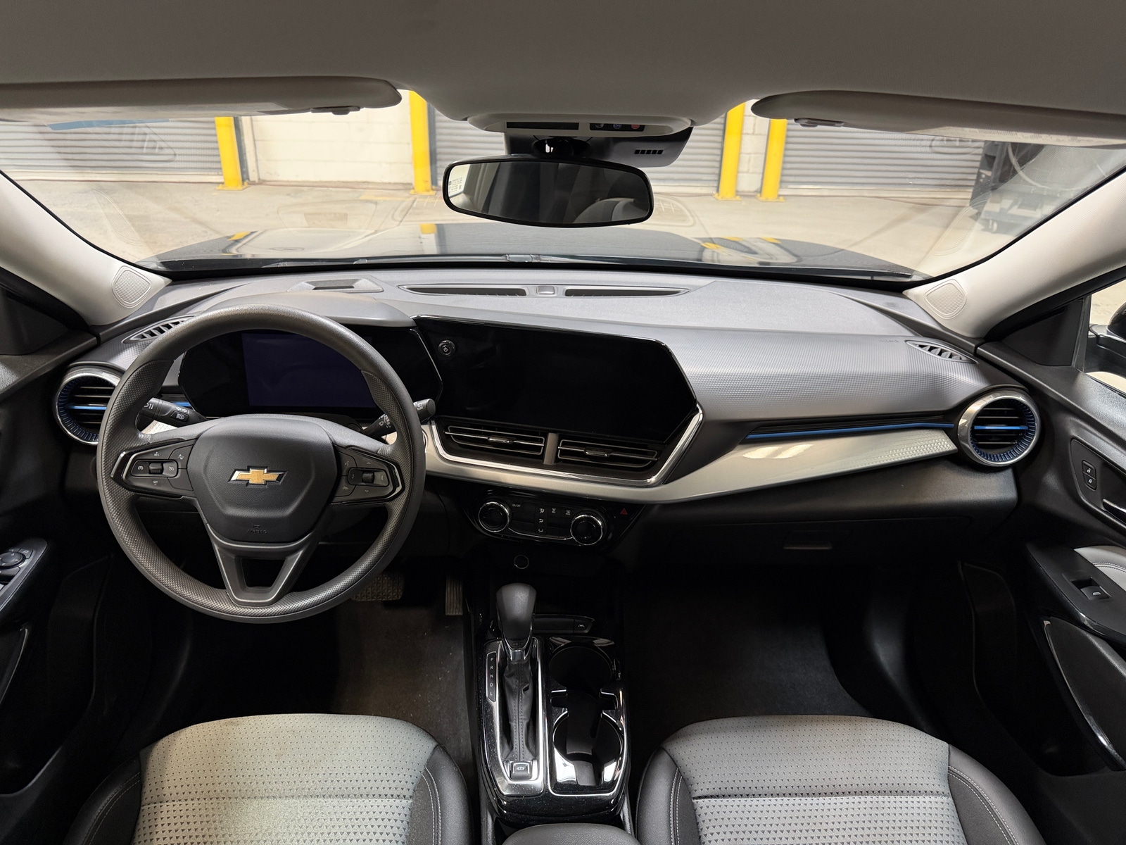 Thumbnail: 2025 Chevrolet Trax - 2