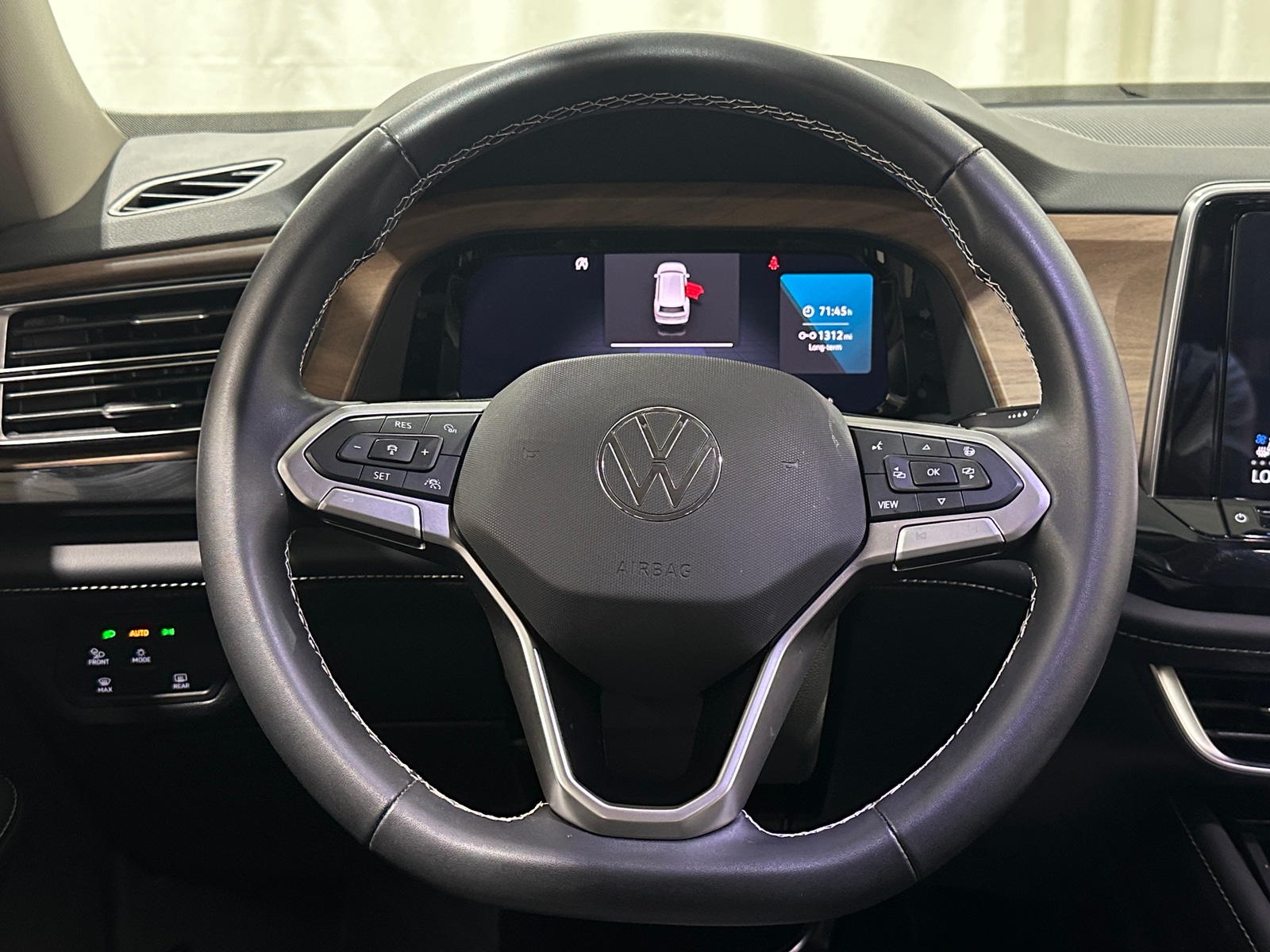 Thumbnail: 2026 Volkswagen Atlas - 5