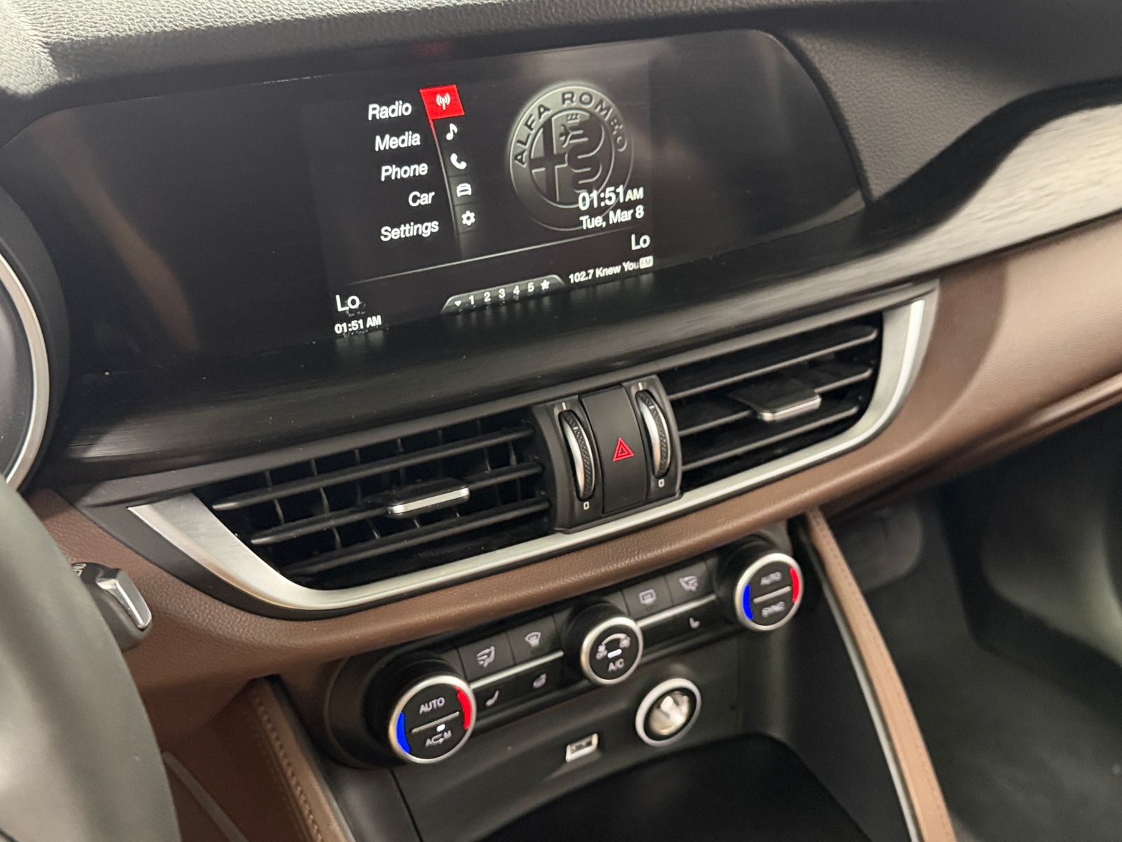 Thumbnail: 2019 Alfa Romeo Stelvio - 3
