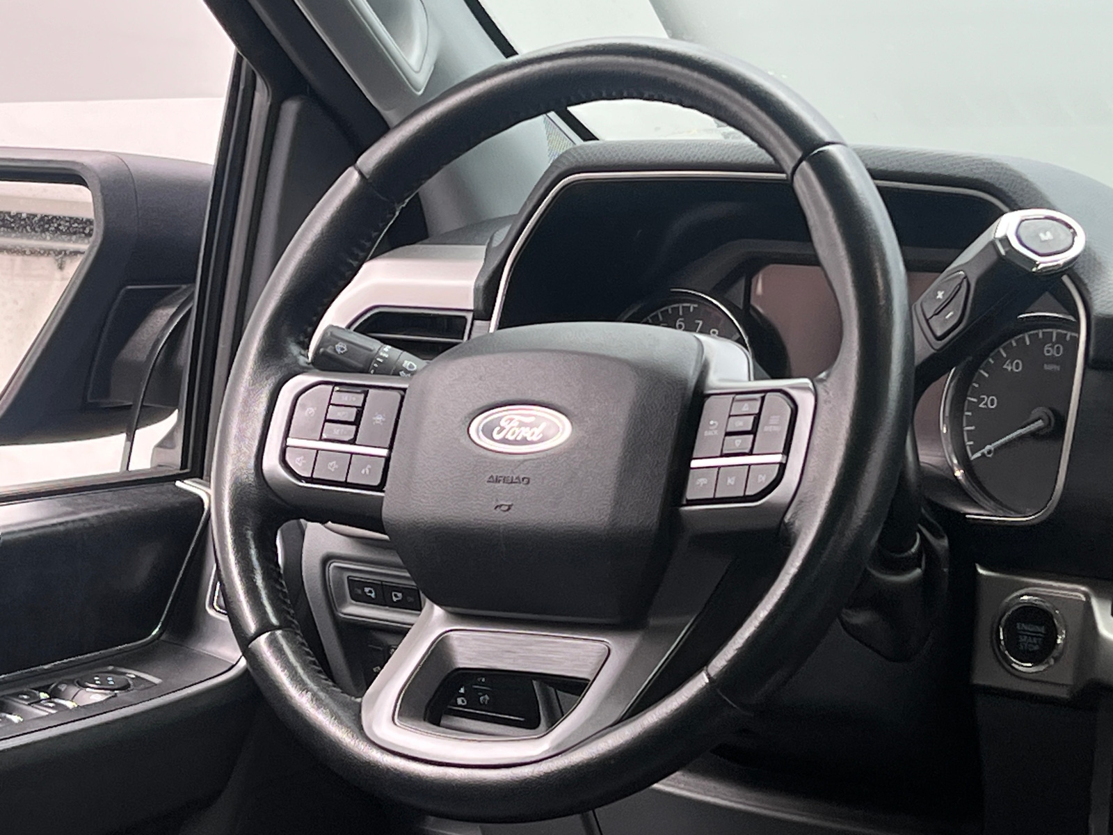 Thumbnail: 2022 Ford Econoline - 5