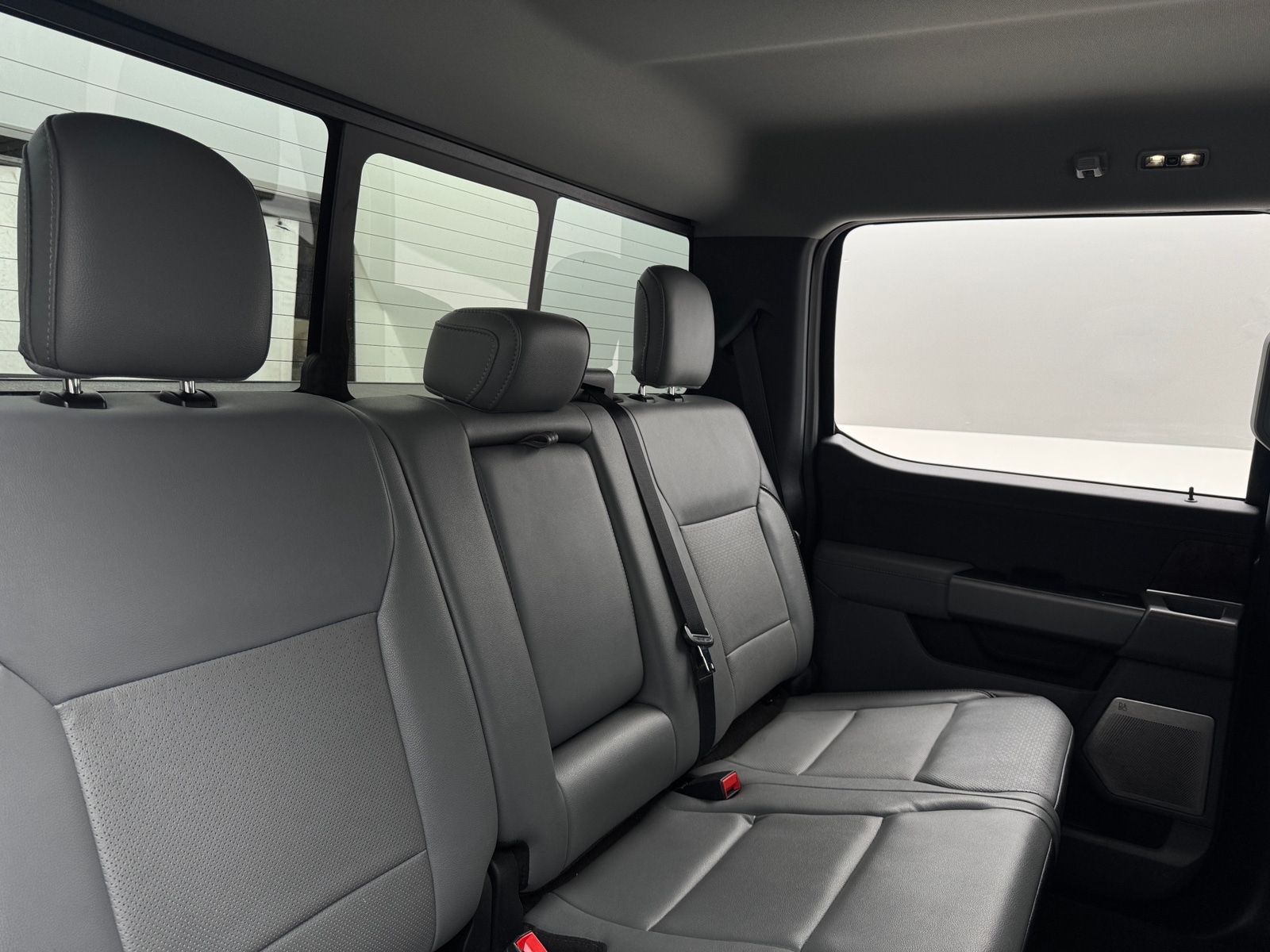 Thumbnail: 2022 Ford Econoline - 5