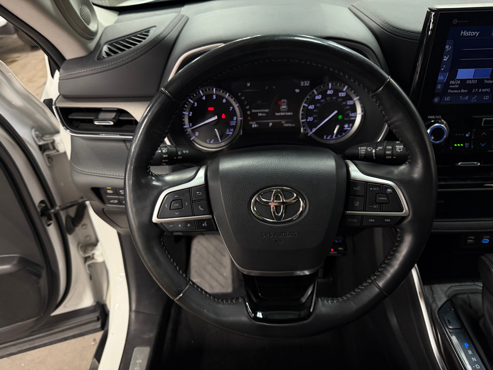Thumbnail: 2022 Toyota Highlander - 4