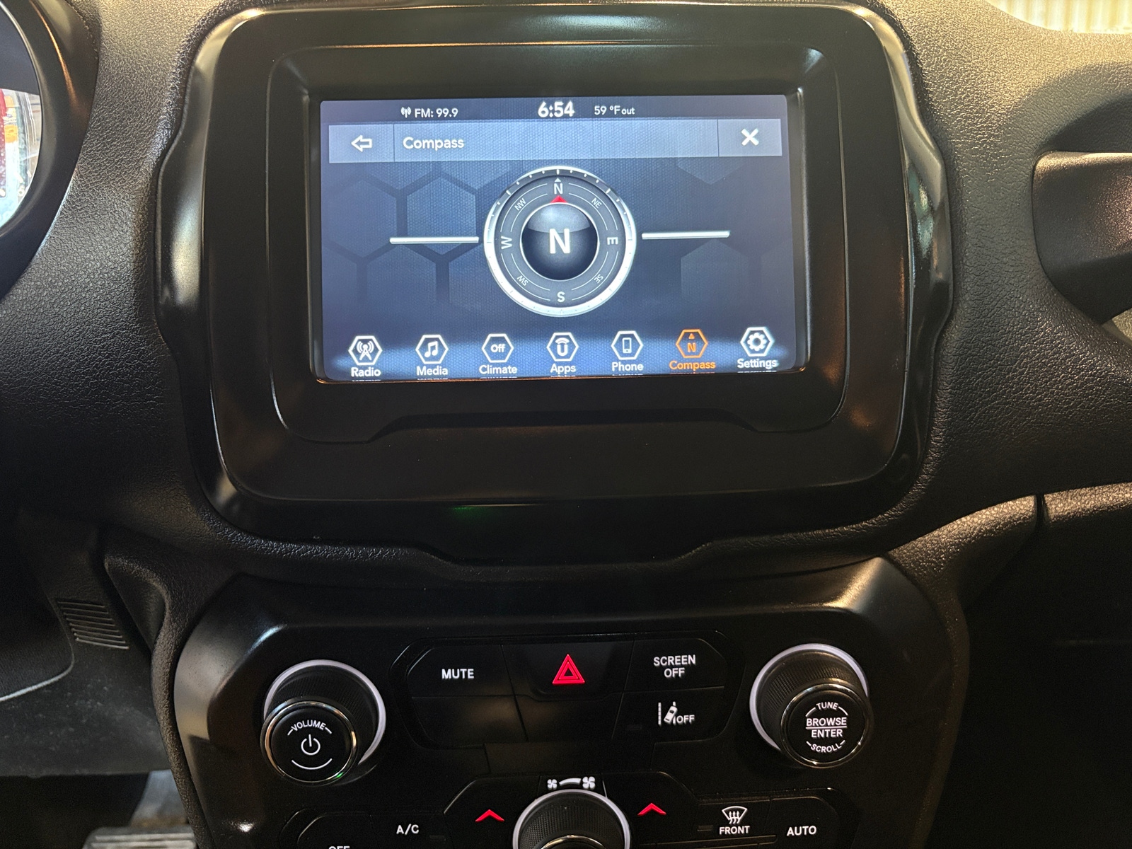 Thumbnail: 2021 Jeep Renegade - 4