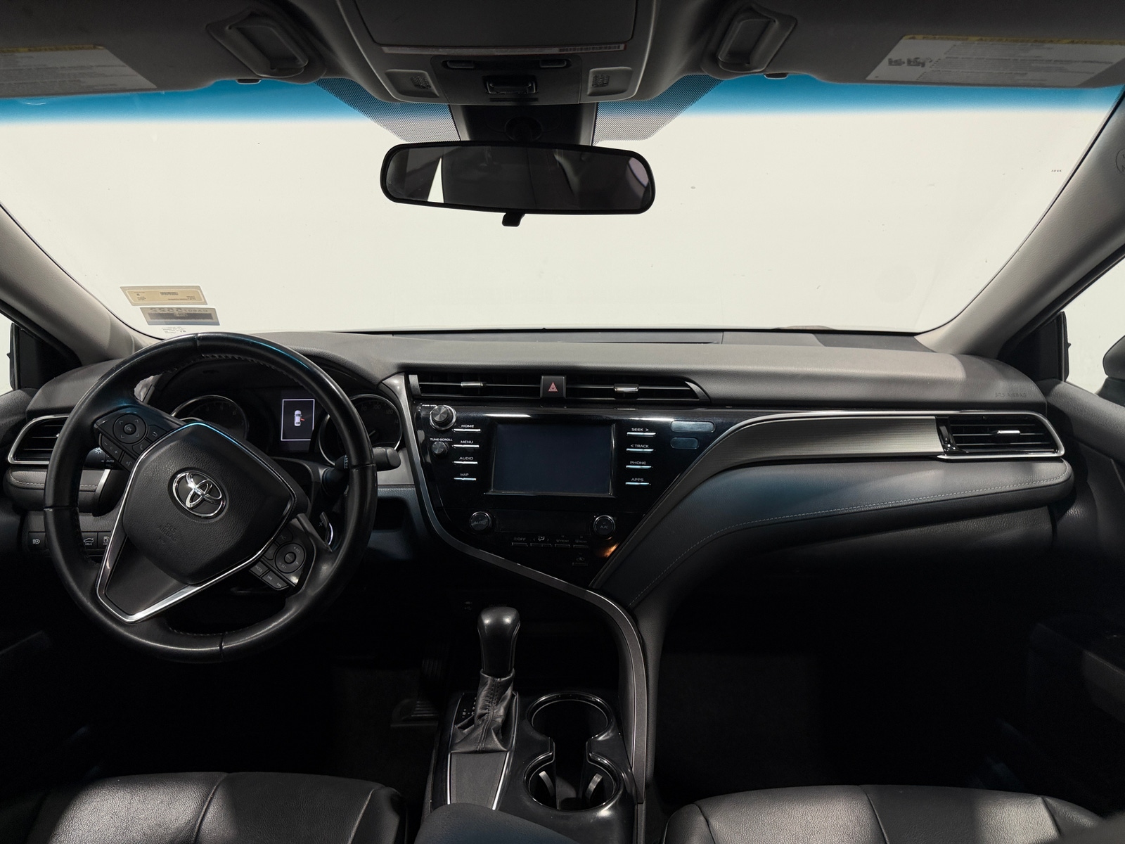 Thumbnail: 2019 Toyota Camry - 3
