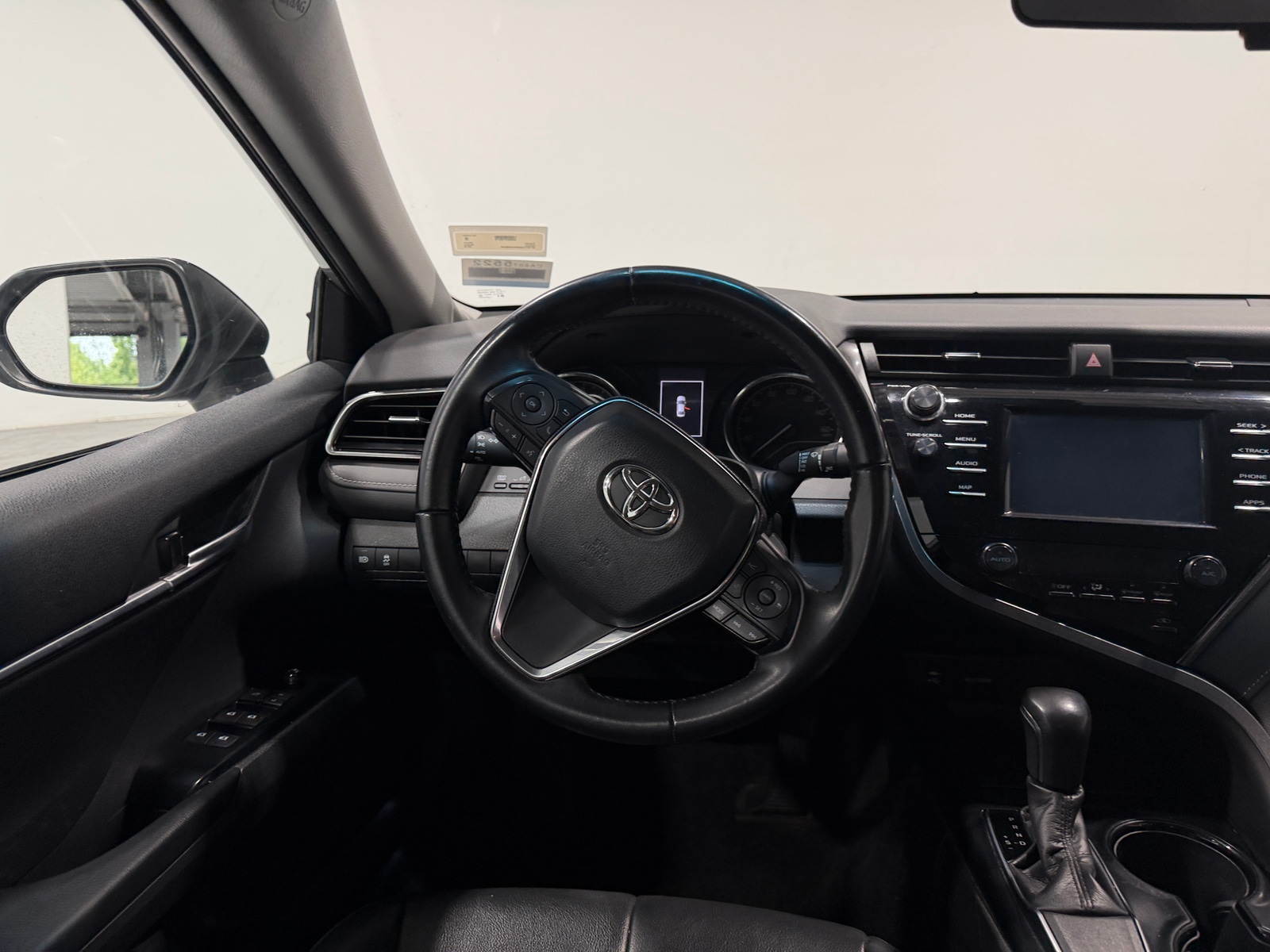 Thumbnail: 2019 Toyota Camry - 5