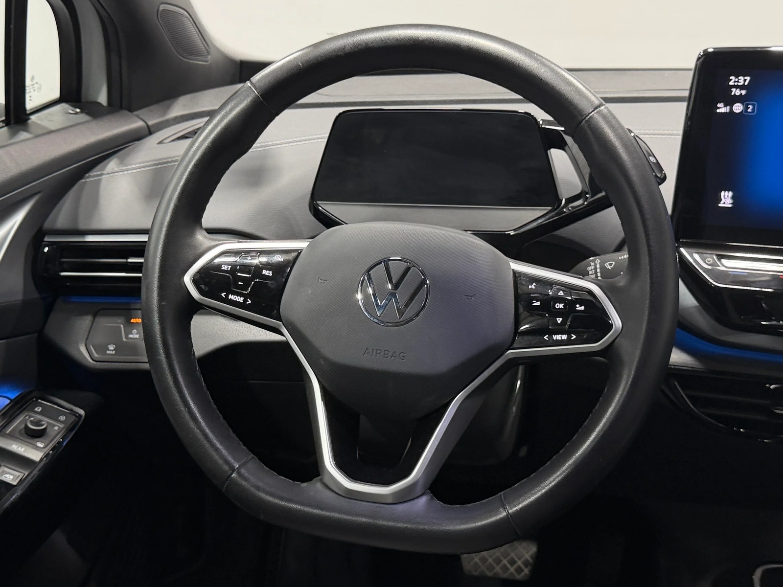 Thumbnail: 2023 Volkswagen ID.4 - 5