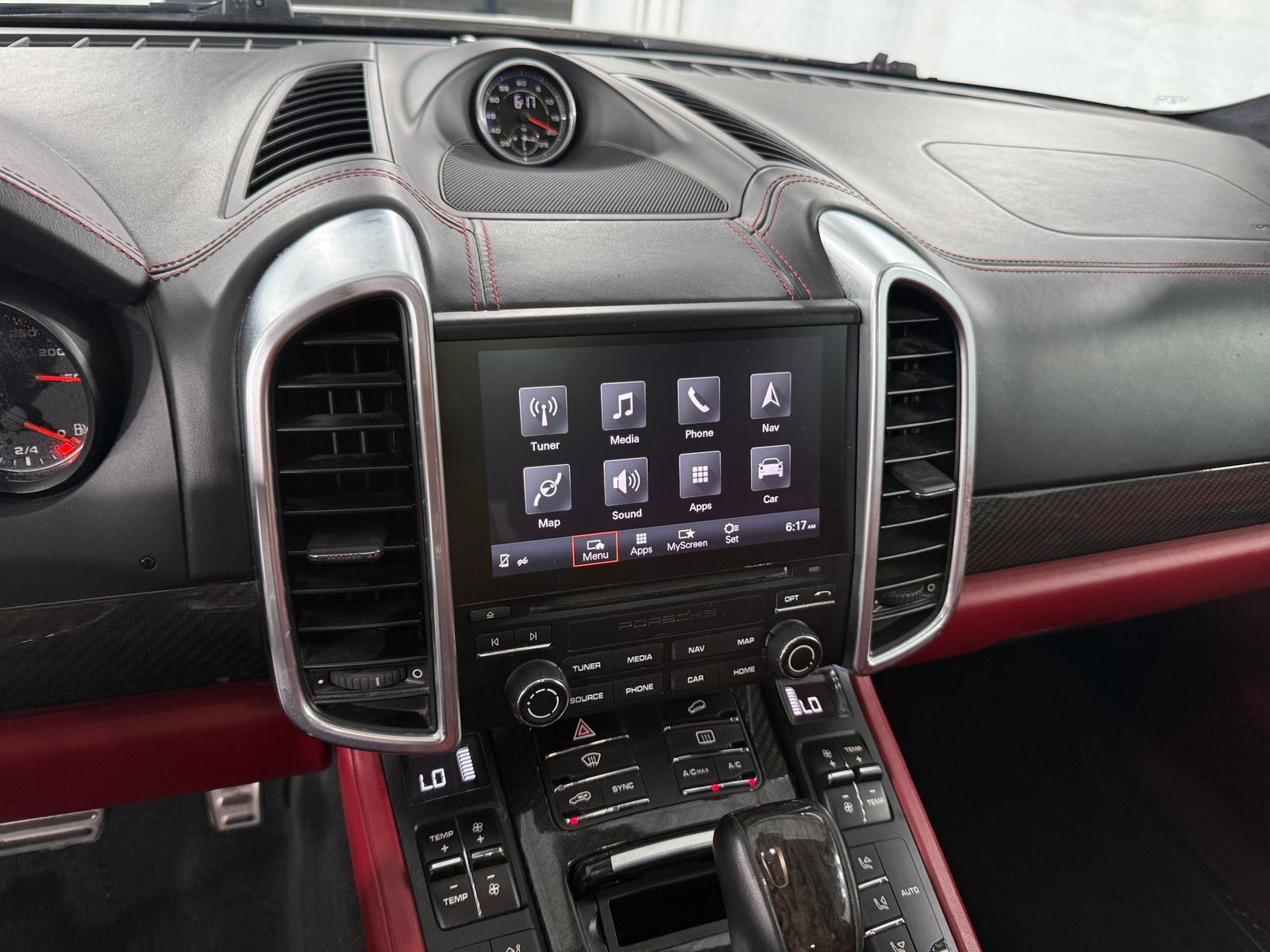 Thumbnail: 2018 Porsche Cayenne - 3
