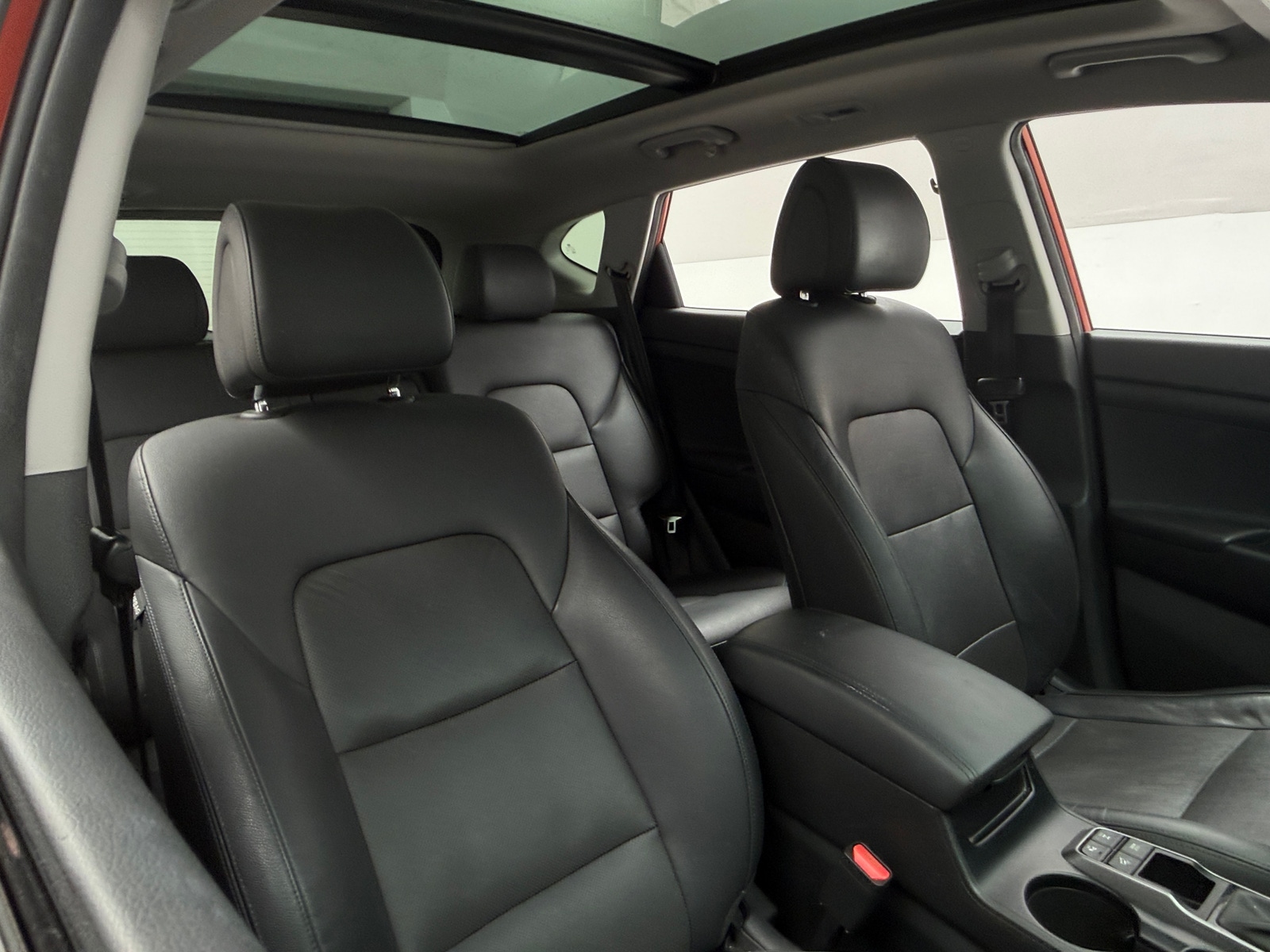 Thumbnail: 2016 Hyundai Tucson - 2