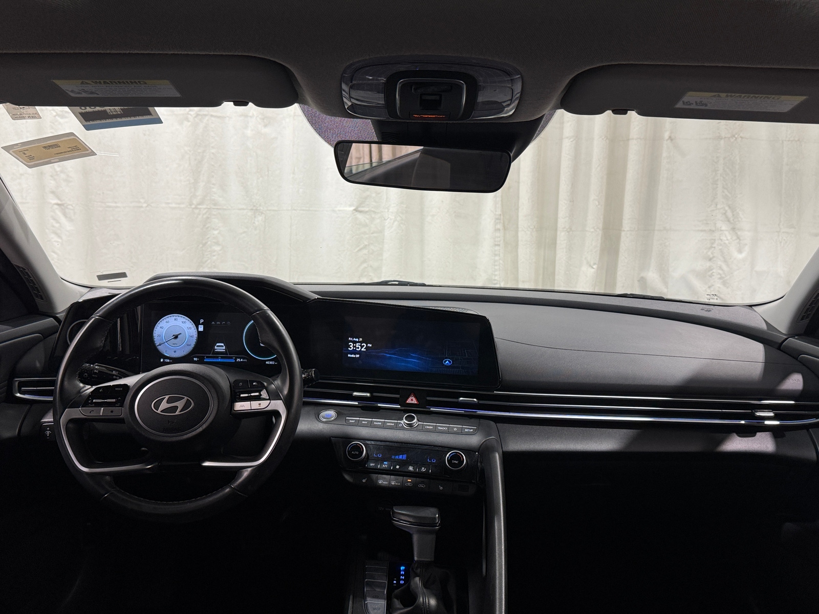 Thumbnail: 2025 Hyundai Elantra - 3