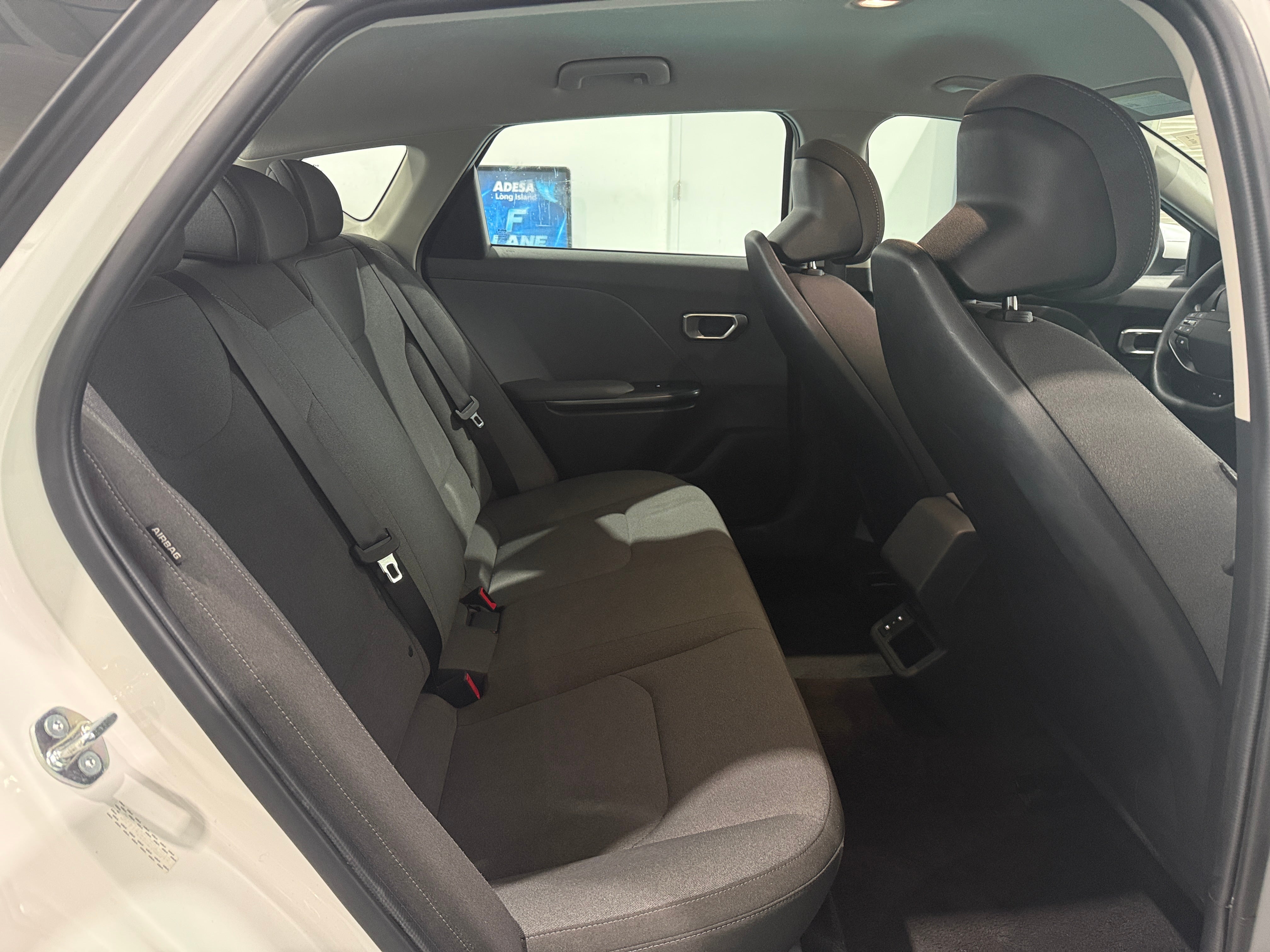 2025 Kia K4 LXS - Photo 5