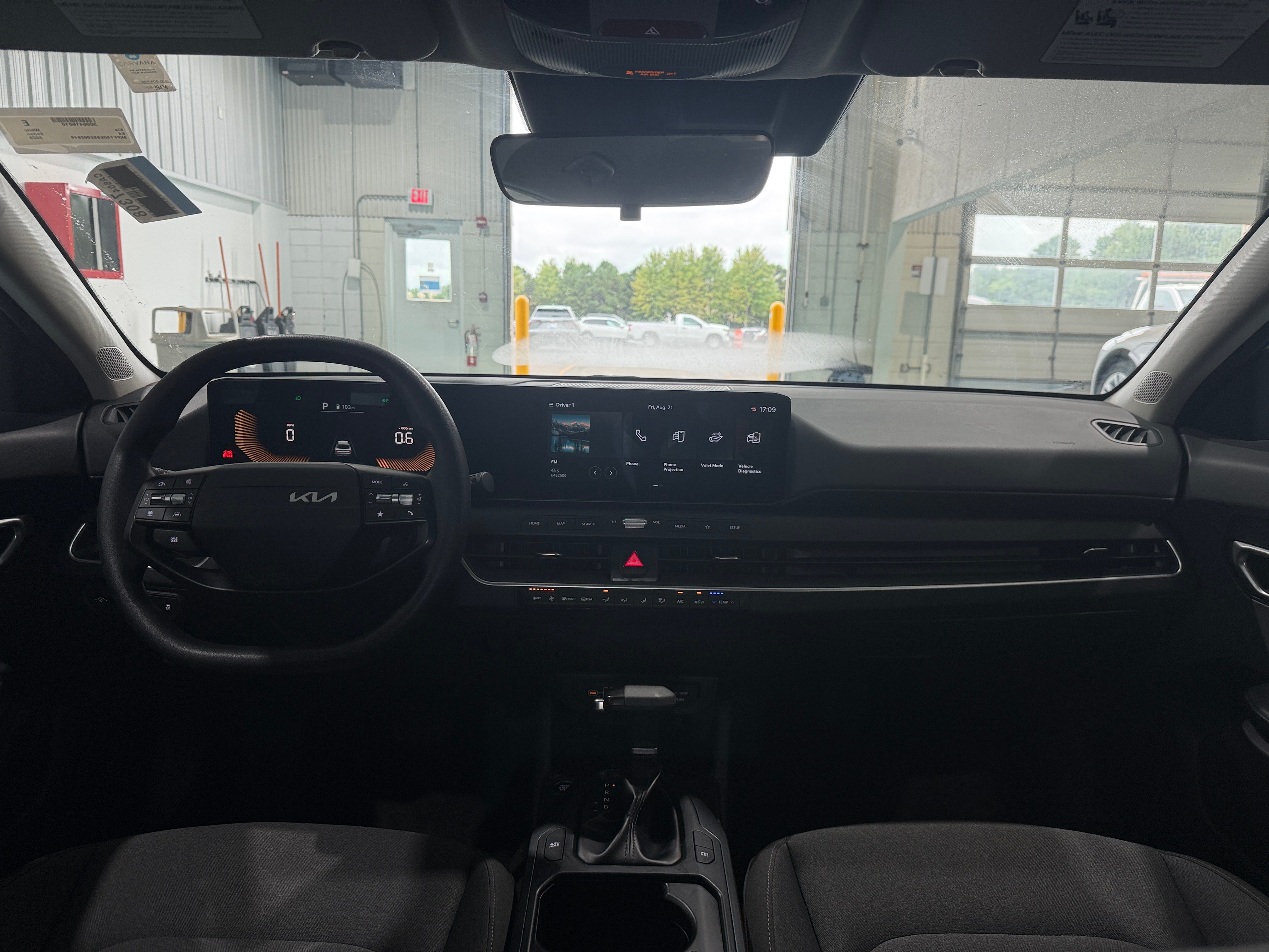 2025 Kia K4 LXS - Photo 6