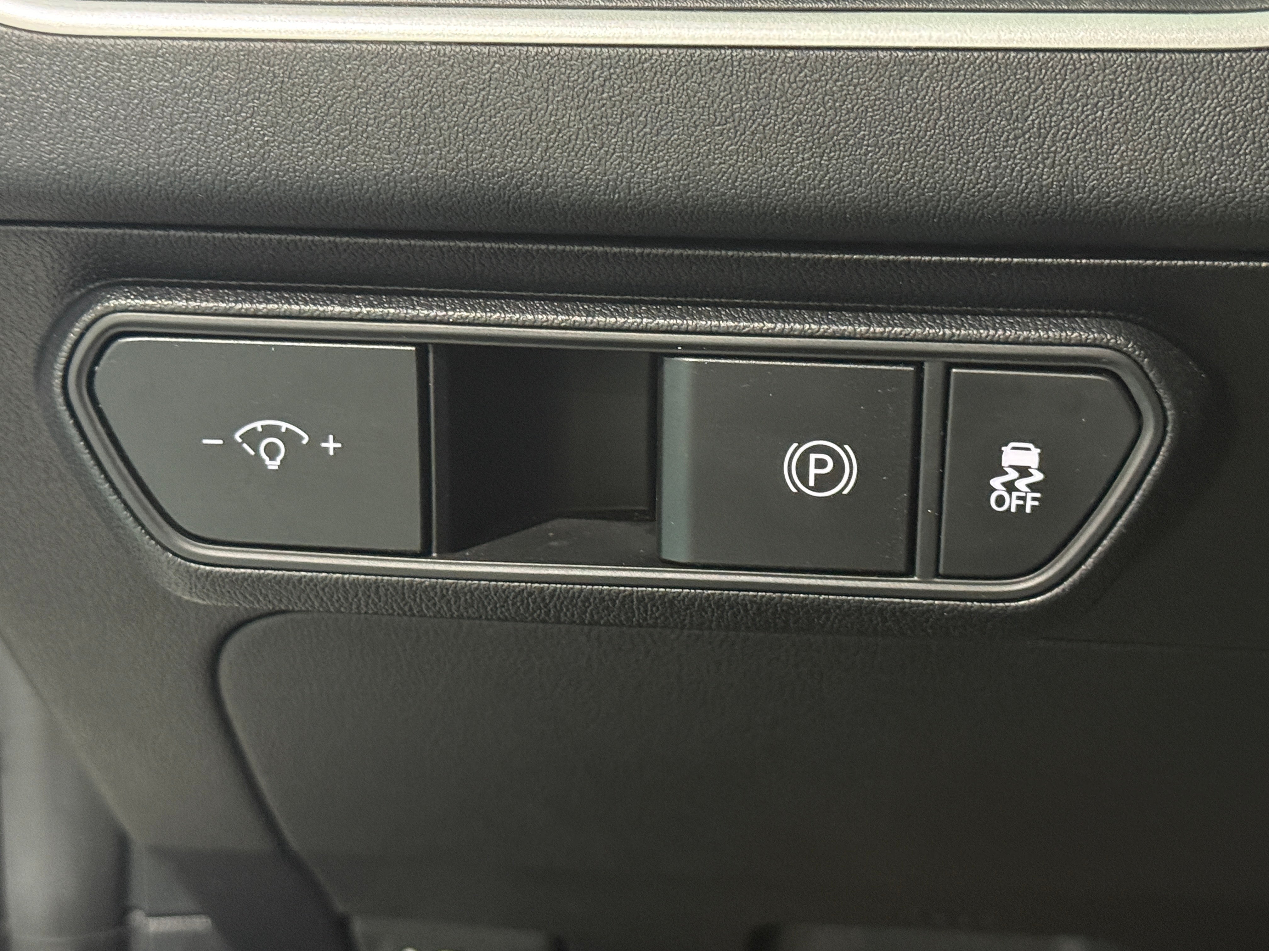 2025 Kia K4 LXS - Photo 2