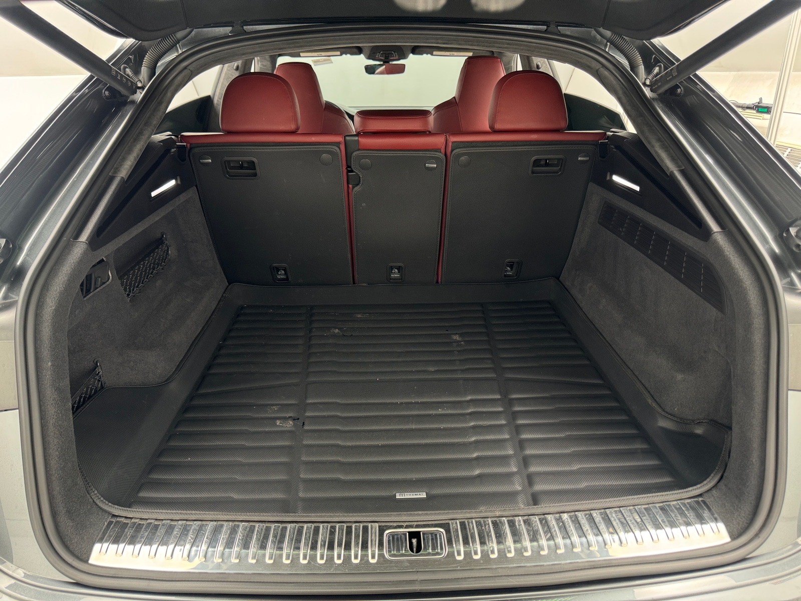Thumbnail: 2021 Audi SQ8 - 6