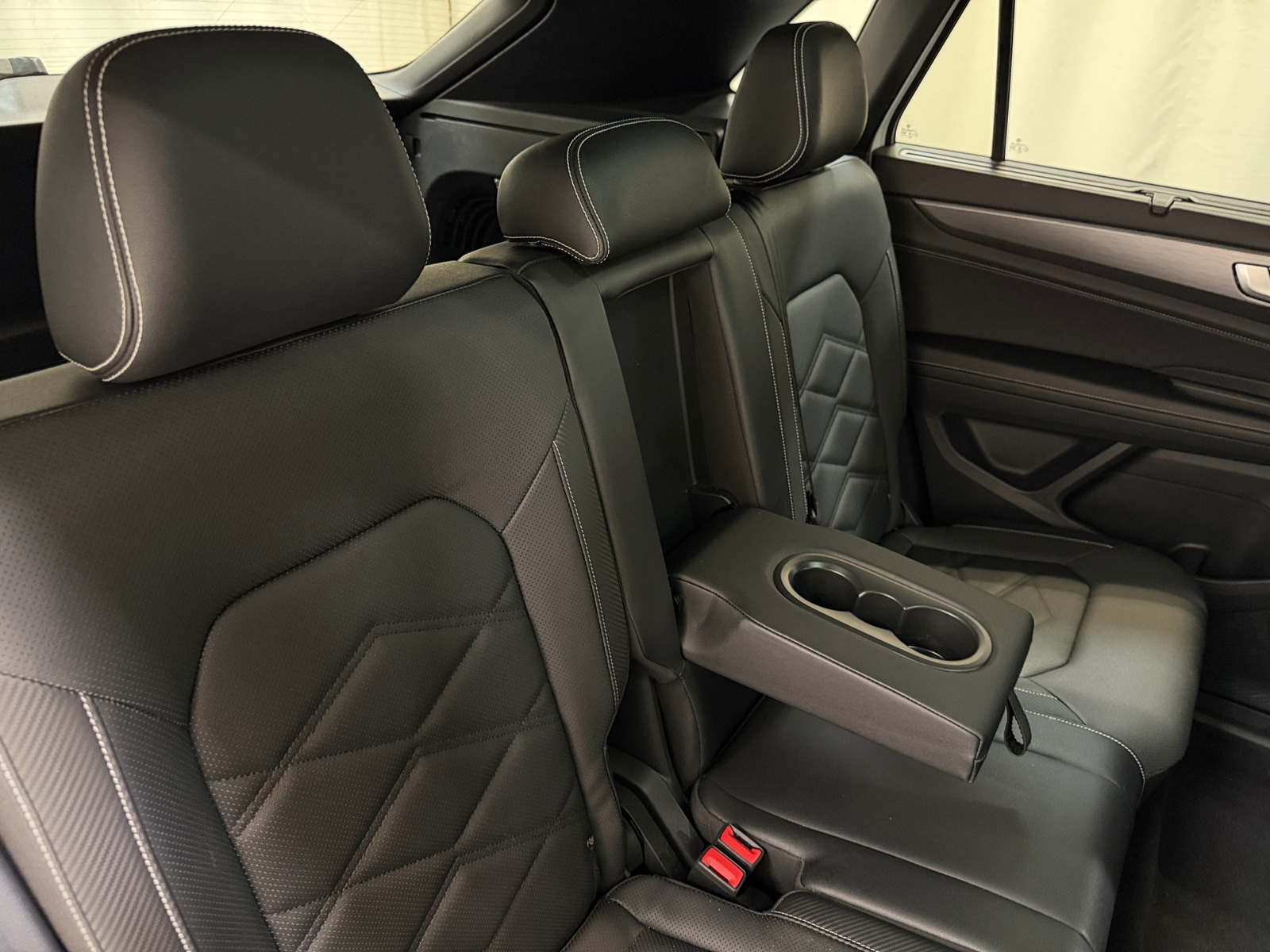 Thumbnail: 2026 Volkswagen Atlas - 6