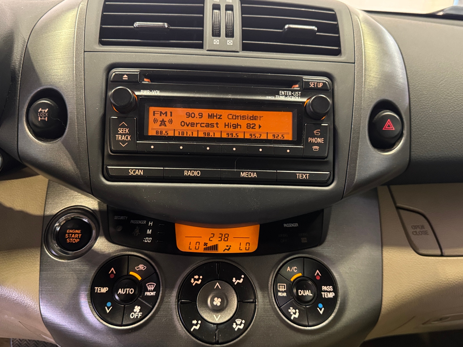 Thumbnail: 2012 Toyota RAV4 - 4
