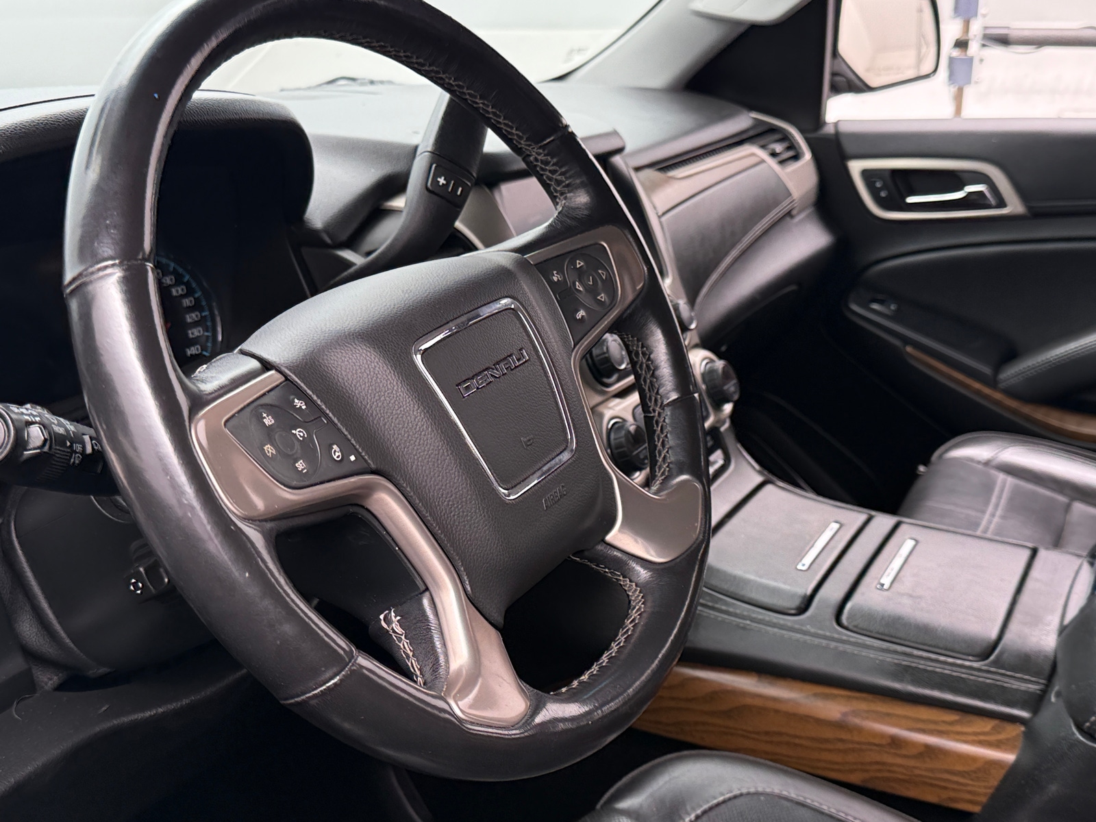 Thumbnail: 2020 GMC Yukon XL - 4