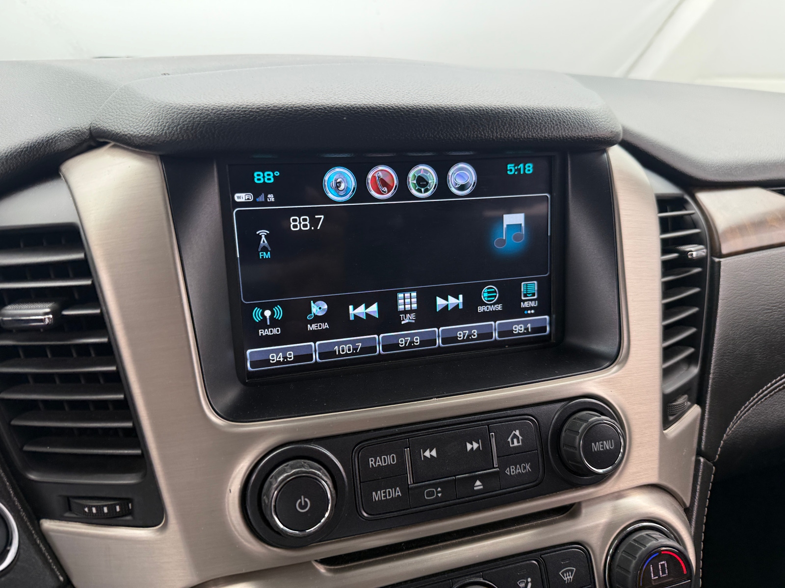 Thumbnail: 2020 GMC Yukon XL - 3