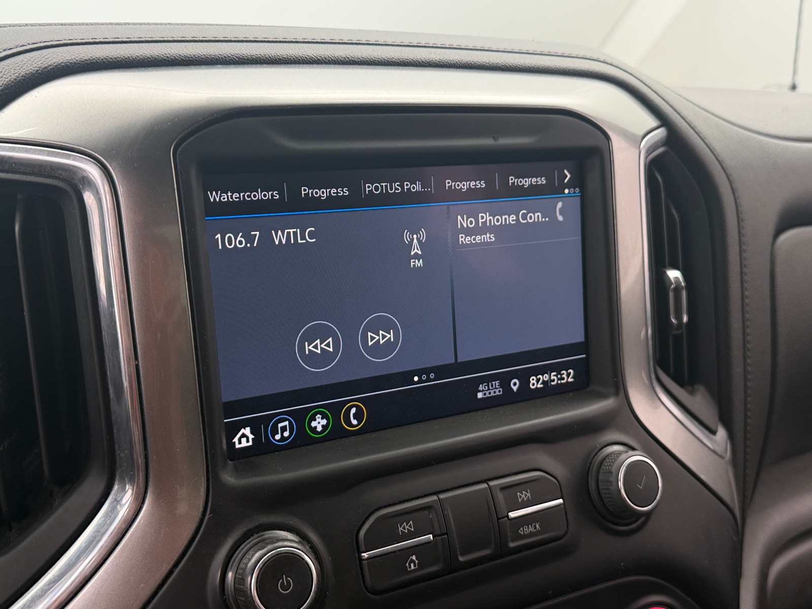 Thumbnail: 2022 Chevrolet Silverado 1500 - 4