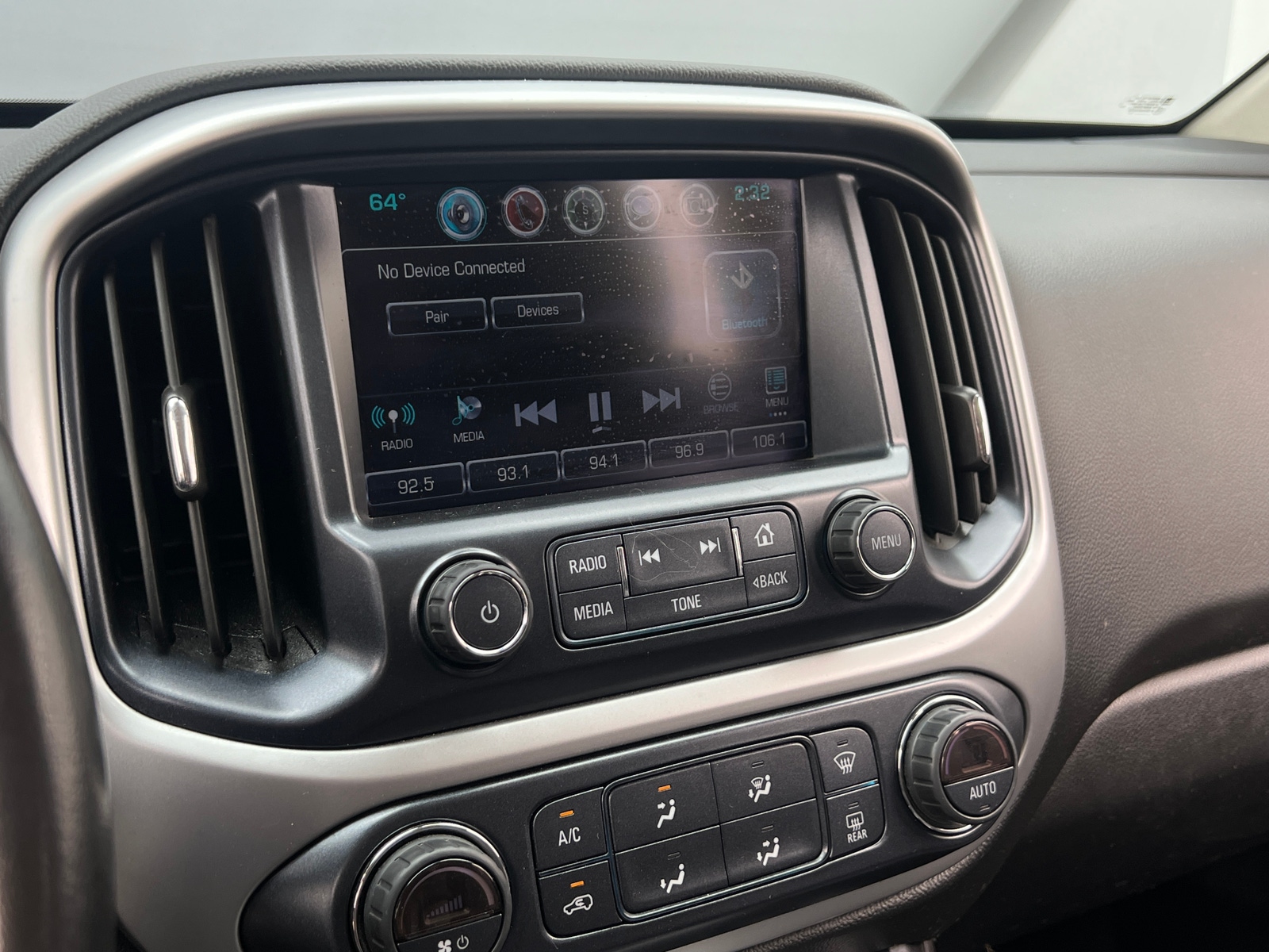 Thumbnail: 2018 Chevrolet Colorado - 3