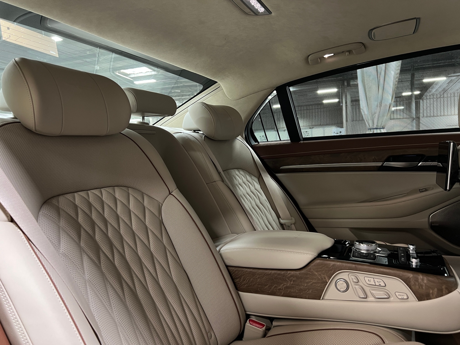 Thumbnail: 2021 Genesis G90 - 5