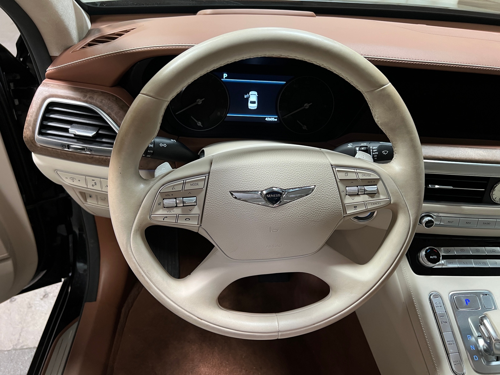 Thumbnail: 2021 Genesis G90 - 4