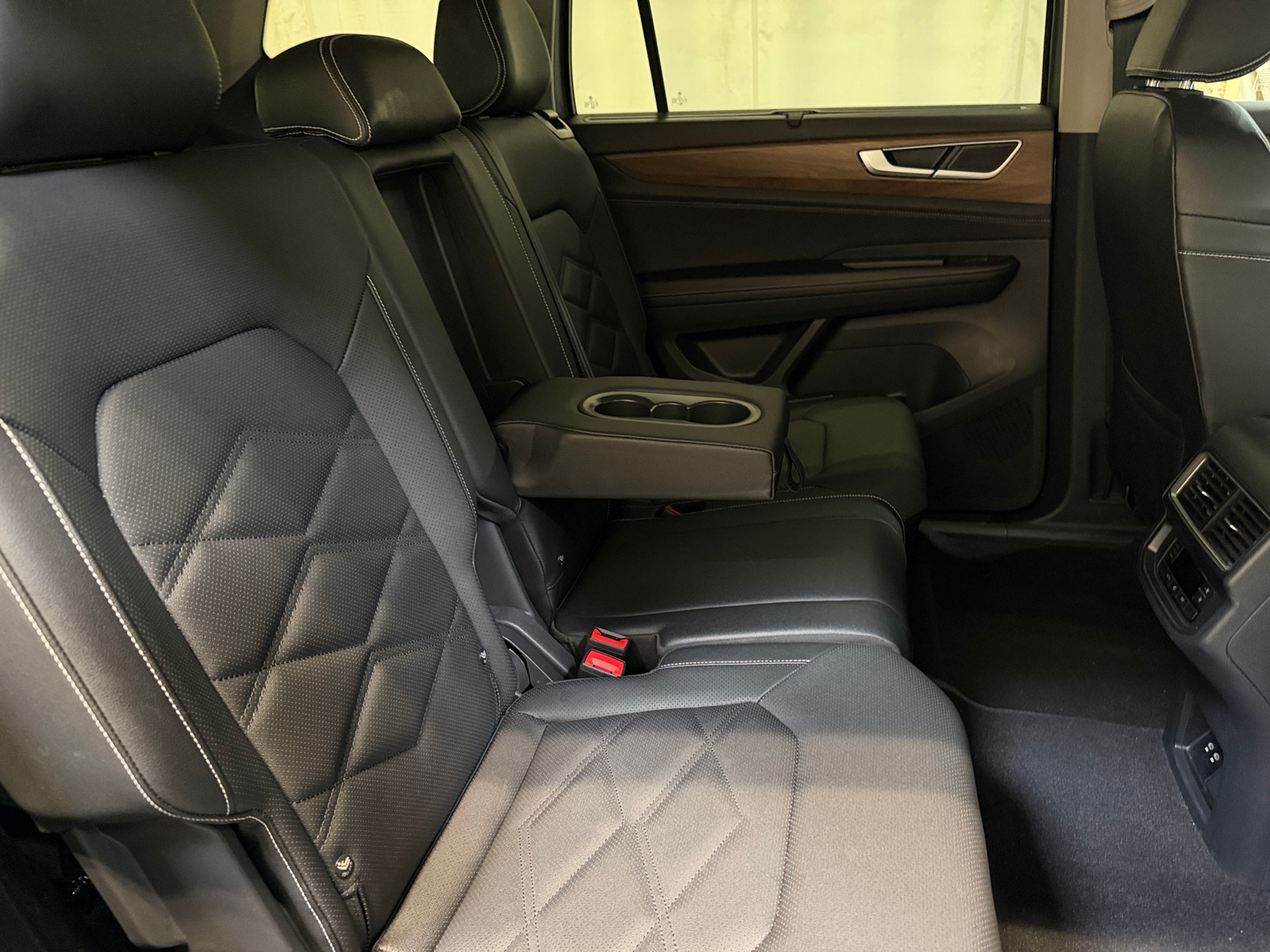 Thumbnail: 2026 Volkswagen Atlas - 5