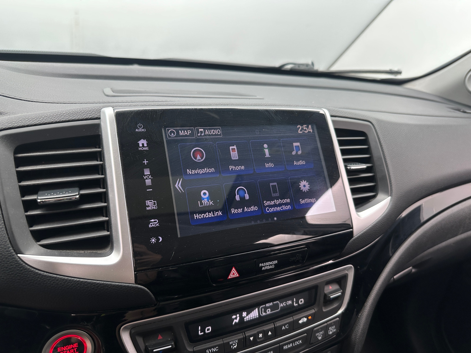 Thumbnail: 2017 Honda Pilot - 4