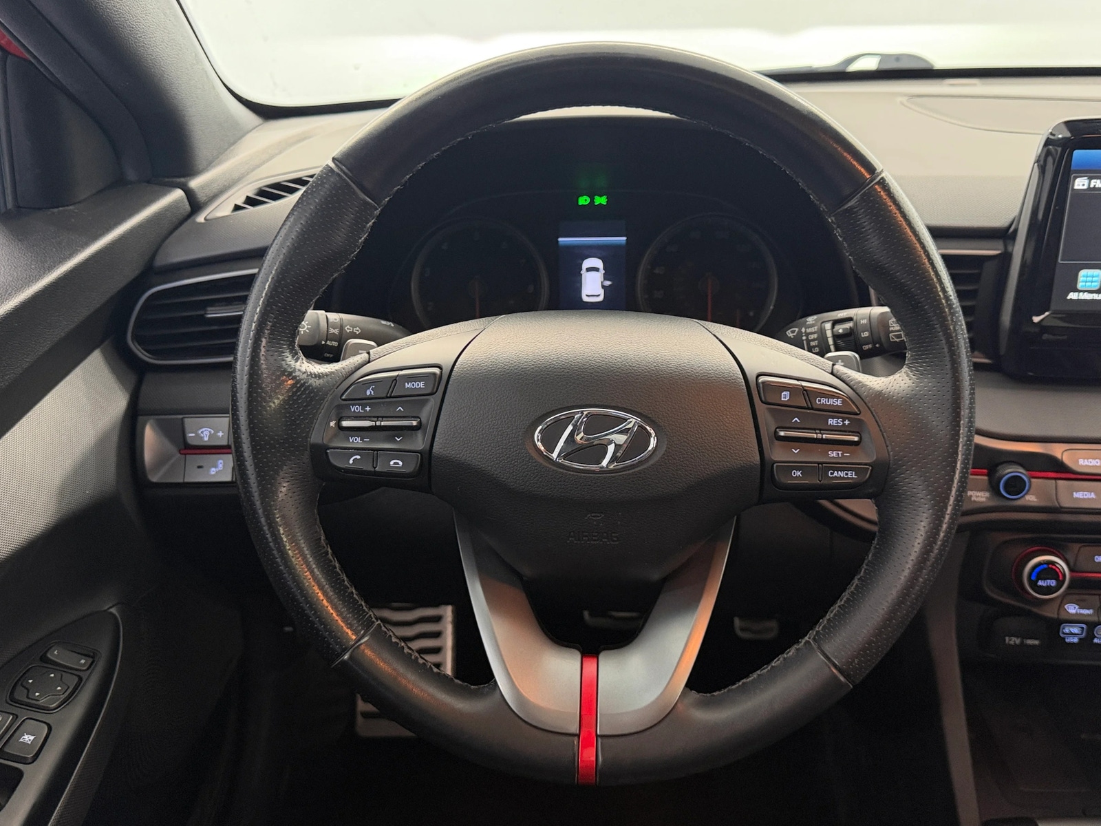 Thumbnail: 2020 Hyundai Veloster - 5