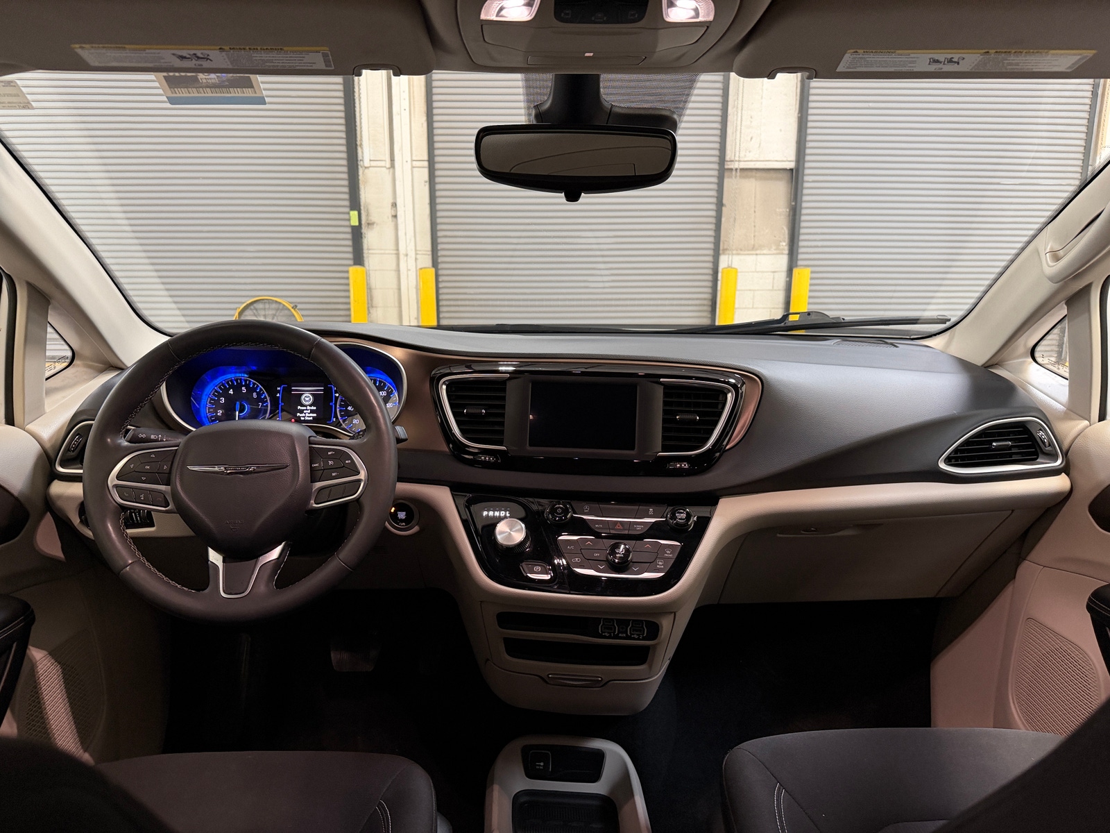 Thumbnail: 2023 Chrysler Voyager - 3