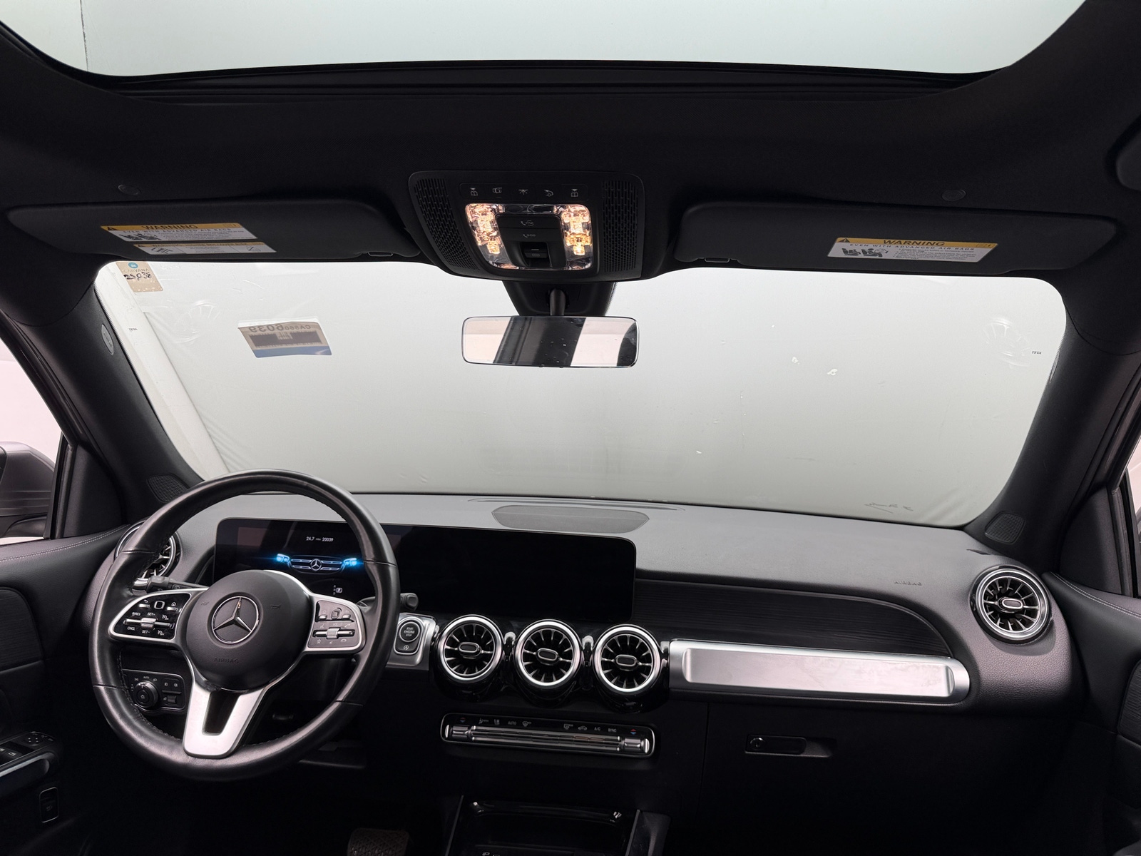 Thumbnail: 2023 Mercedes-Benz GLB - 2