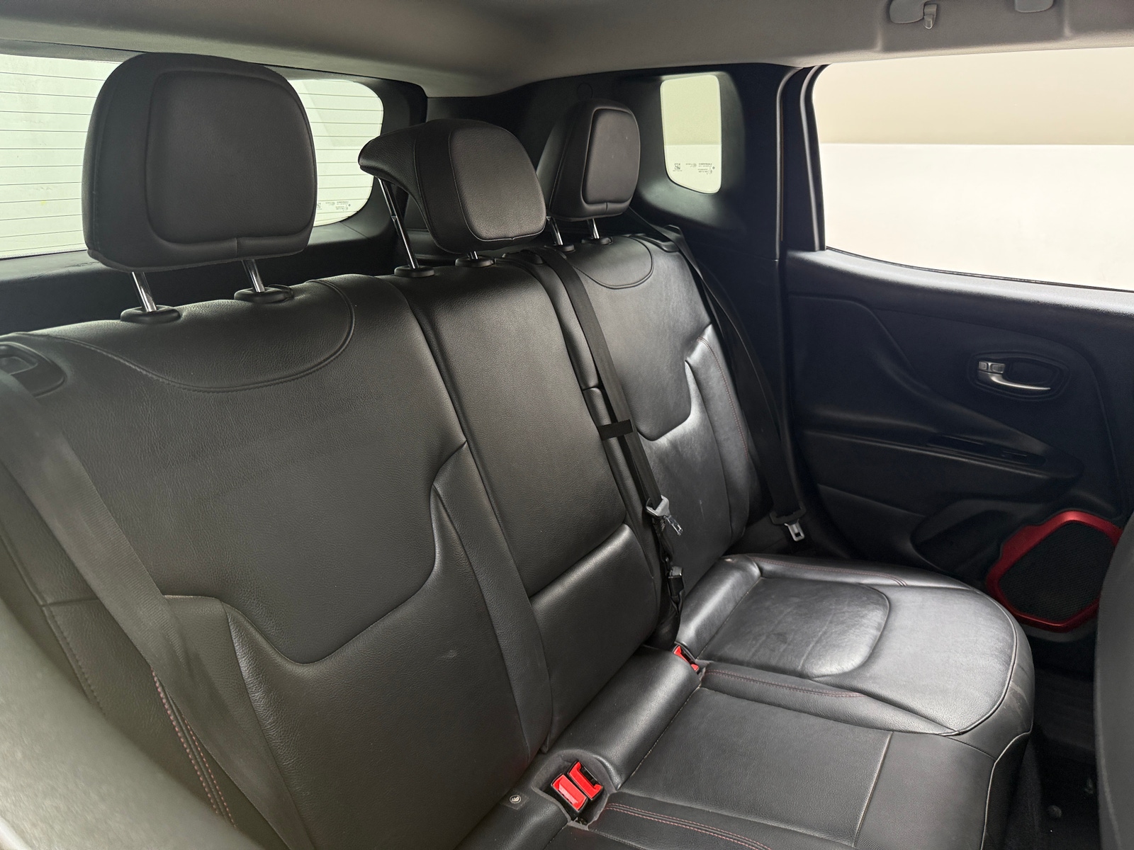 Thumbnail: 2016 Jeep Renegade - 5