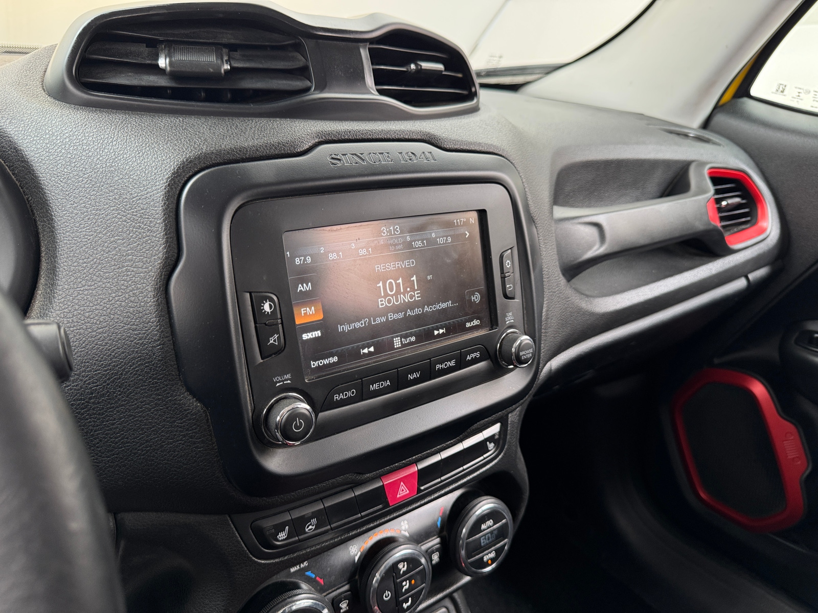 Thumbnail: 2016 Jeep Renegade - 3