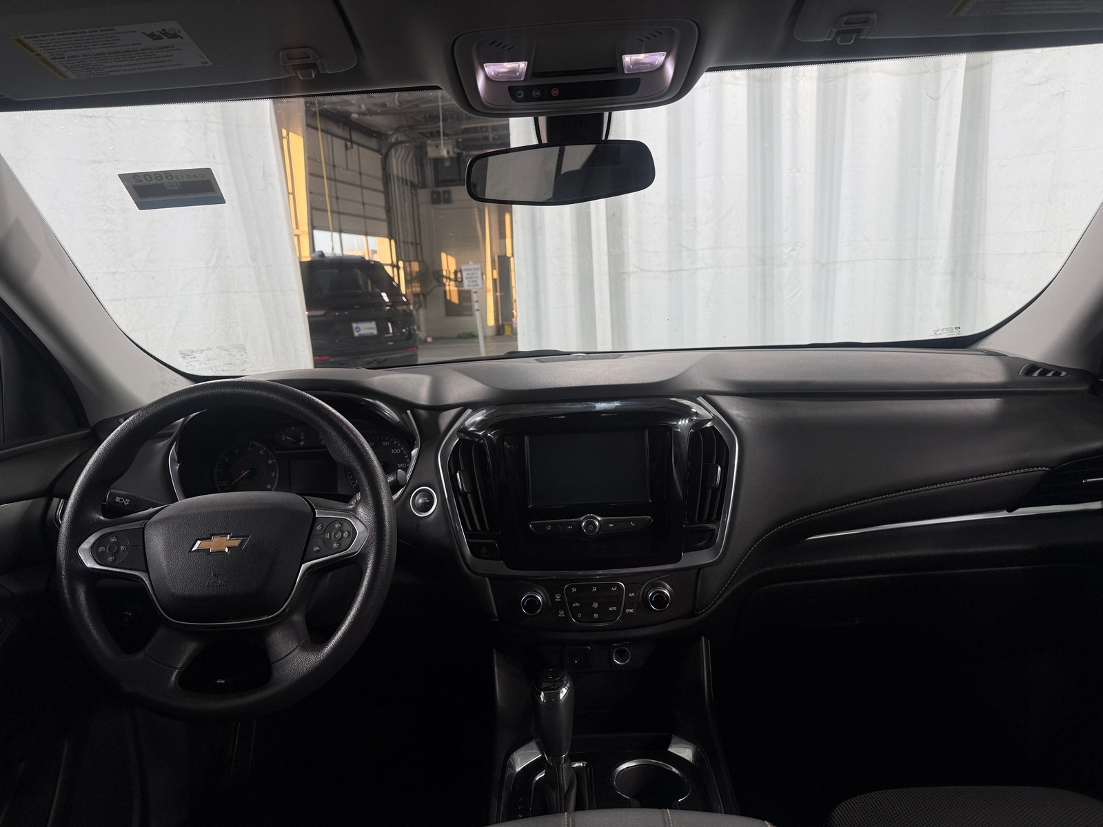 Thumbnail: 2019 Chevrolet Traverse - 3