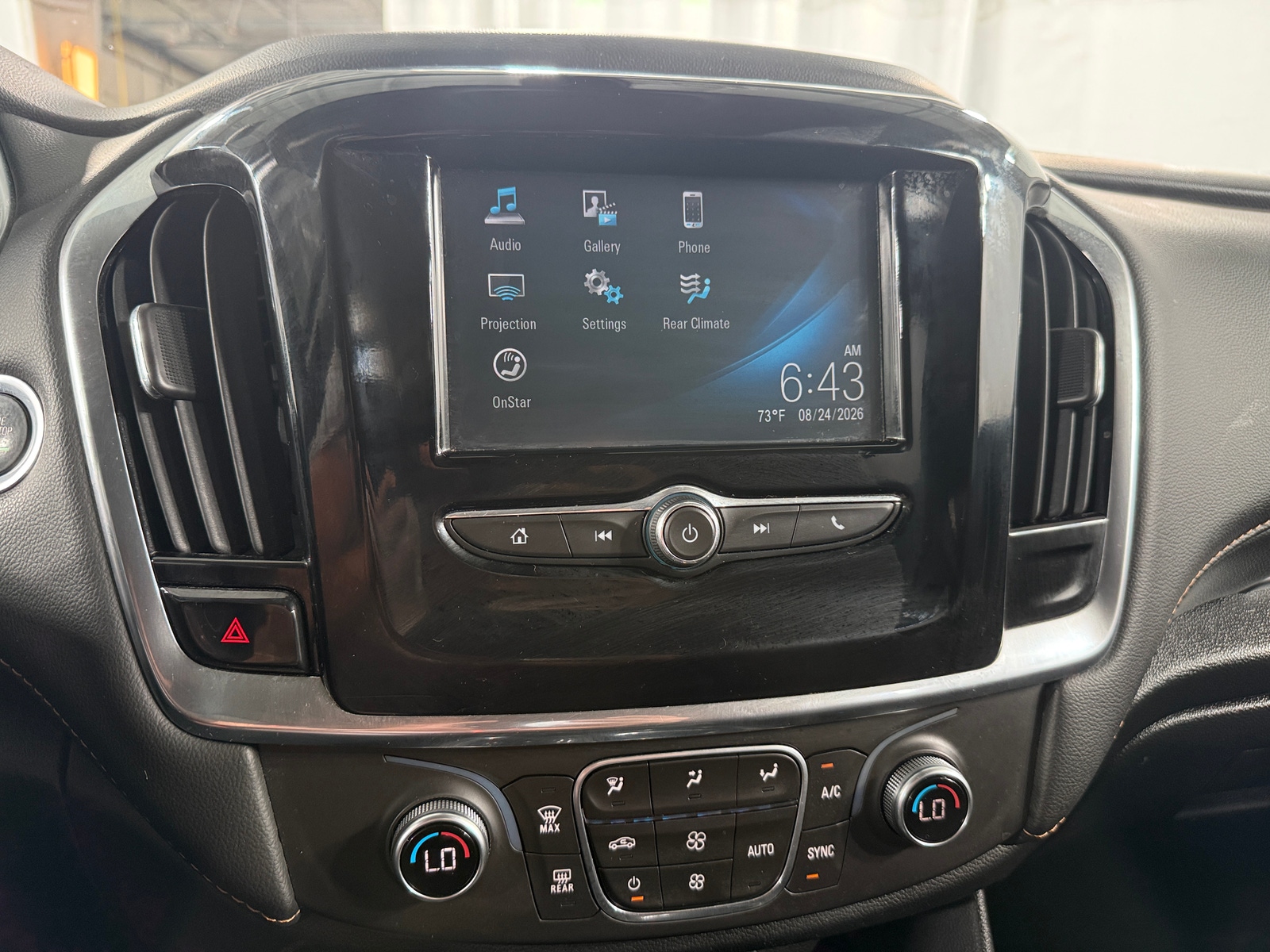 Thumbnail: 2019 Chevrolet Traverse - 4