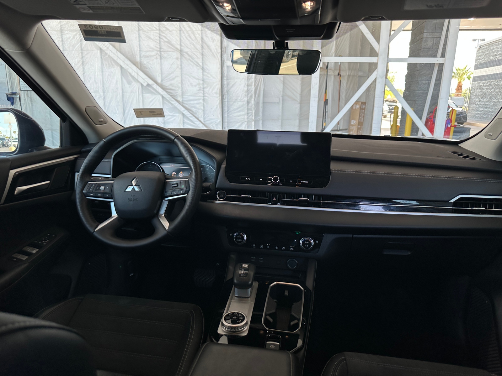 Thumbnail: 2025 Mitsubishi Outlander - 2