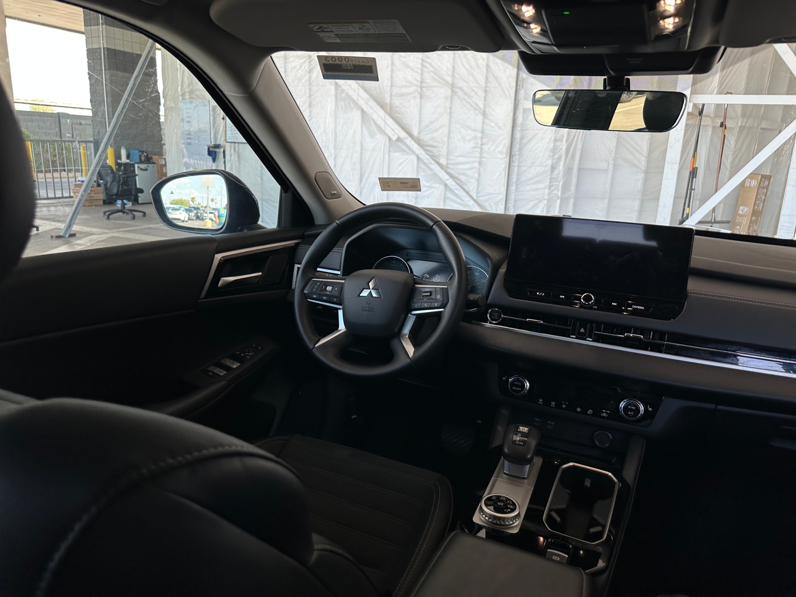 Thumbnail: 2025 Mitsubishi Outlander - 4