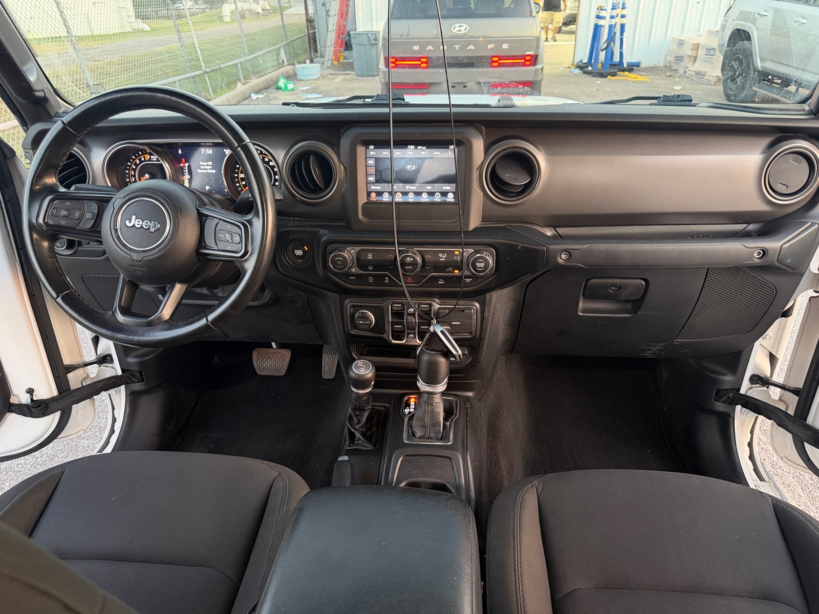 Thumbnail: 2022 Jeep Gladiator - 3