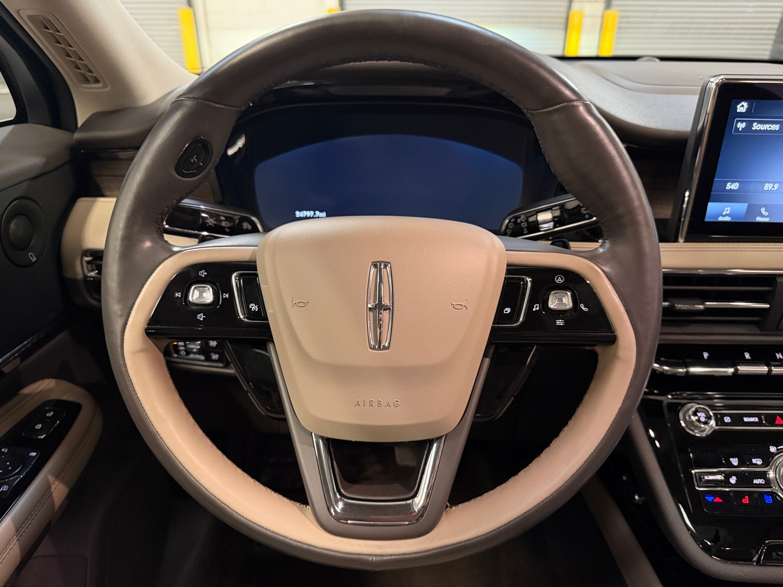 Thumbnail: 2020 Lincoln Corsair - 4