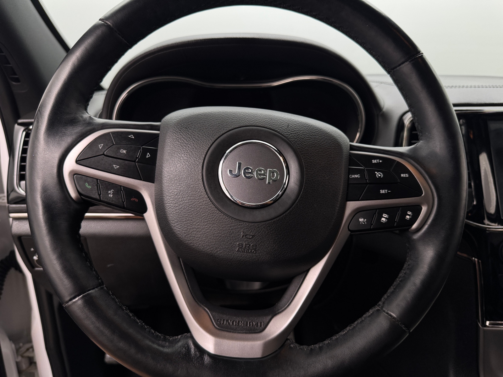 Thumbnail: 2020 Jeep Grand Cherokee - 4