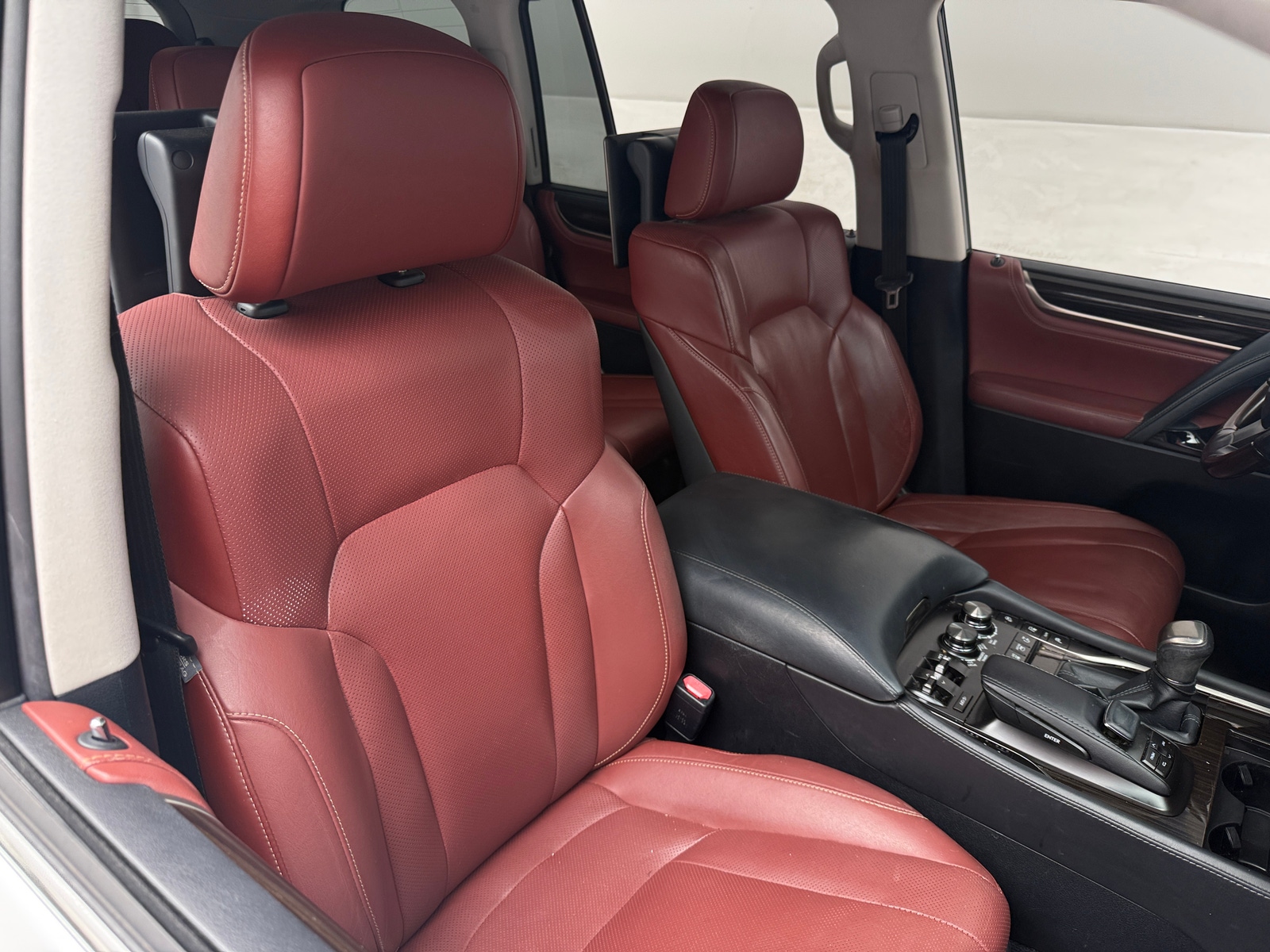 Thumbnail: 2017 Lexus LX - 2