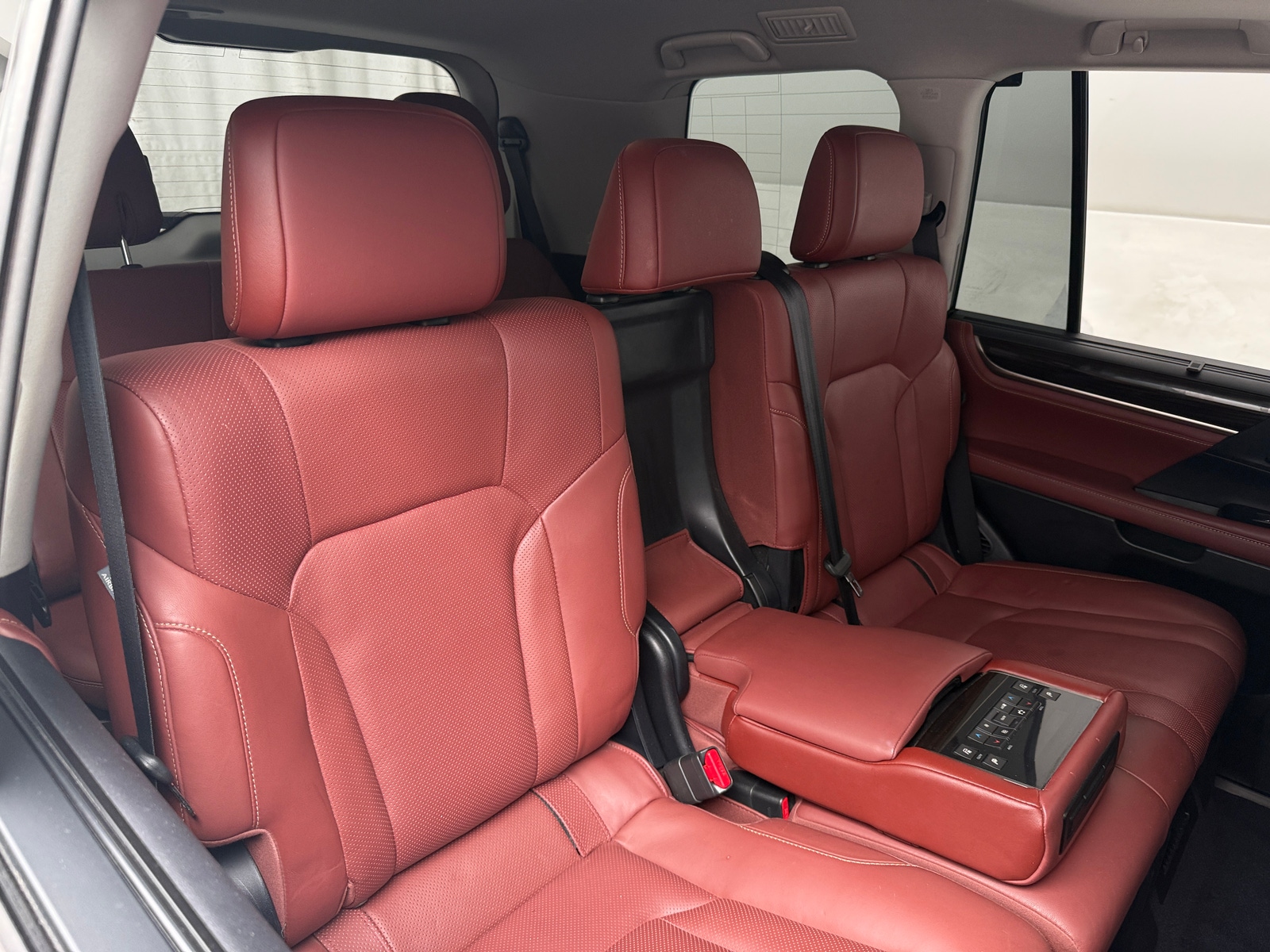 Thumbnail: 2017 Lexus LX - 6