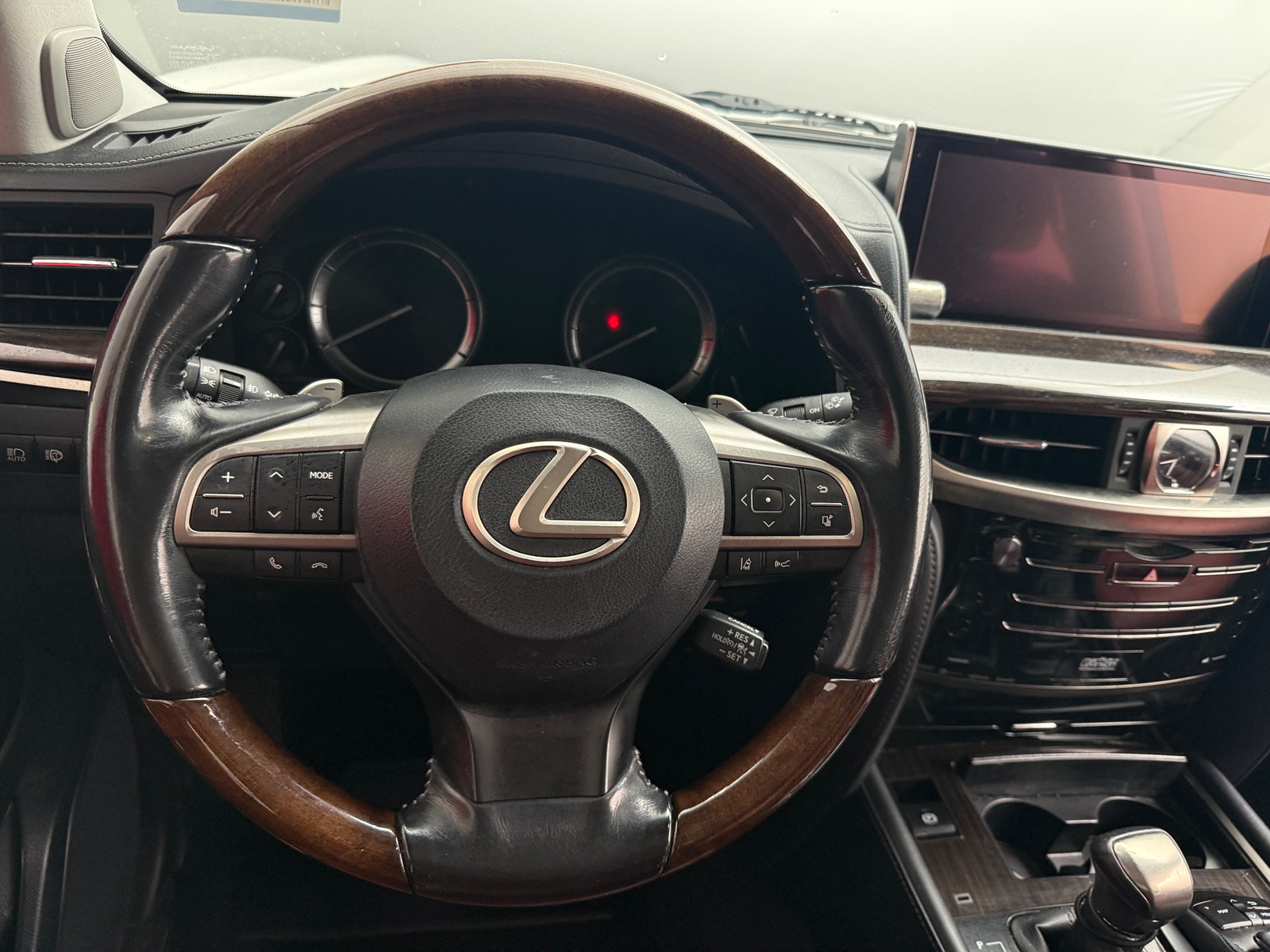 Thumbnail: 2017 Lexus LX - 5