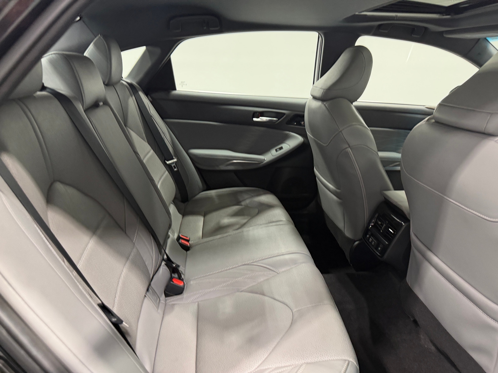 Thumbnail: 2022 Toyota Avalon - 6