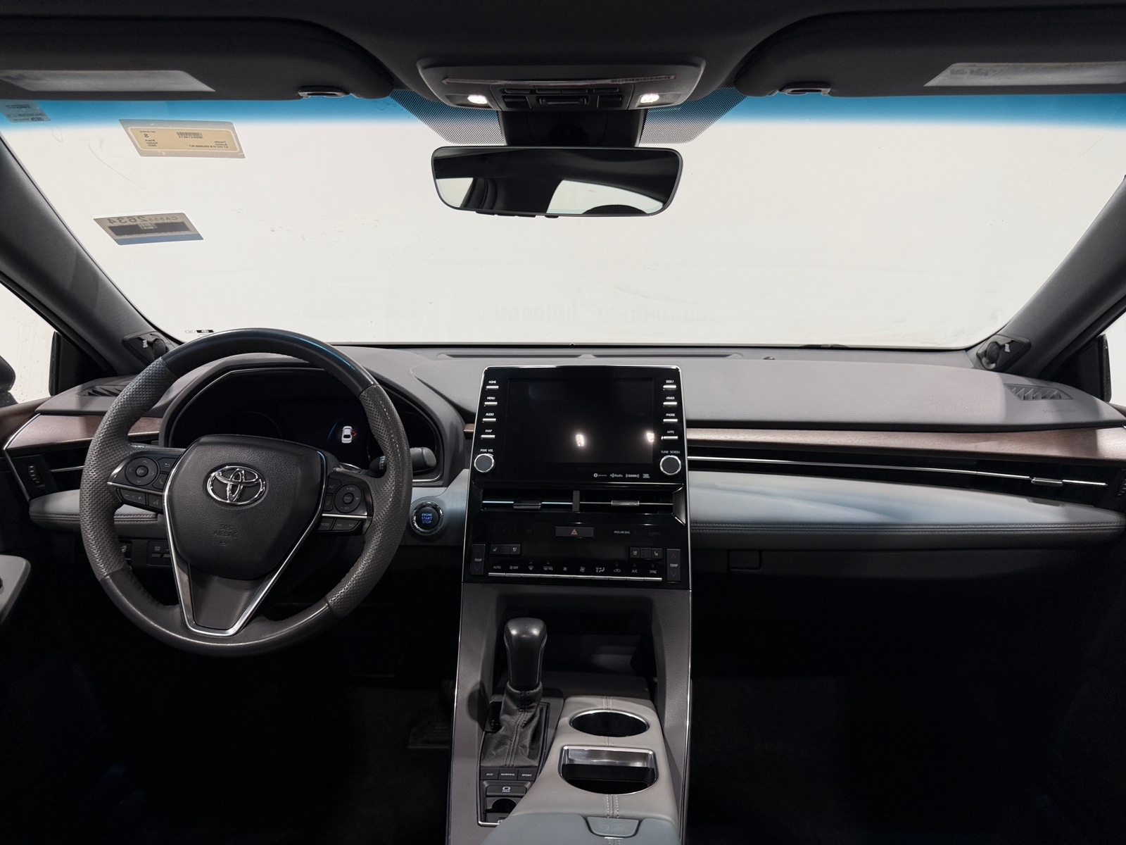 Thumbnail: 2022 Toyota Avalon - 3