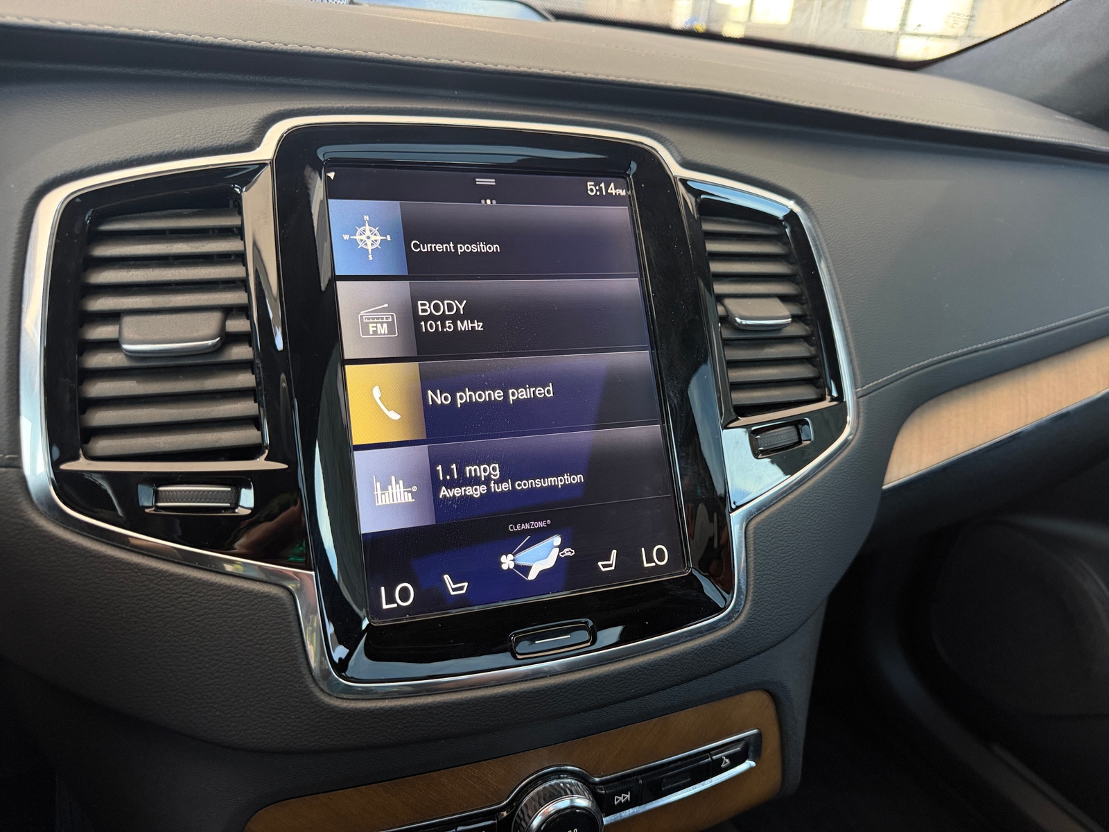 Thumbnail: 2017 Volvo XC90 - 3