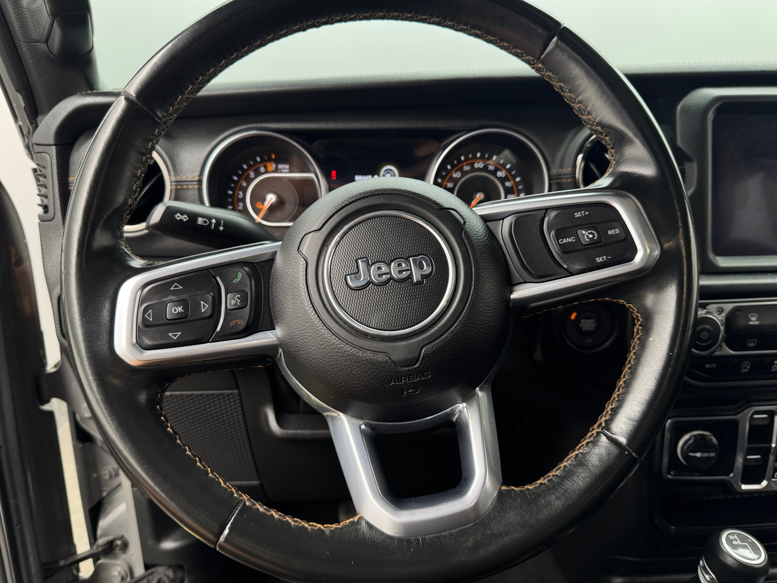 Thumbnail: 2022 Jeep Gladiator - 4