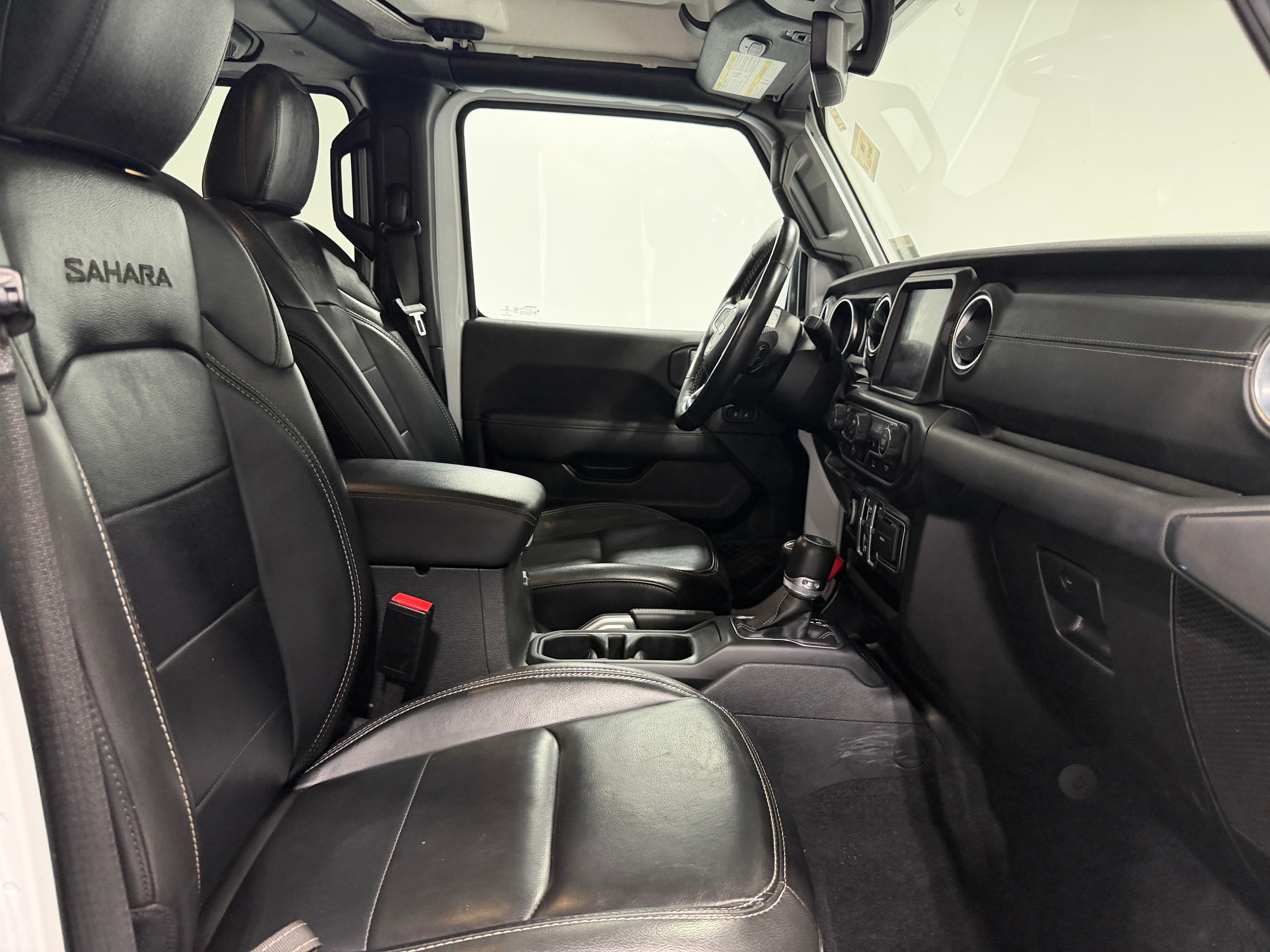 2022 Jeep Wrangler Unlimited Sahara 4XE - Photo 3