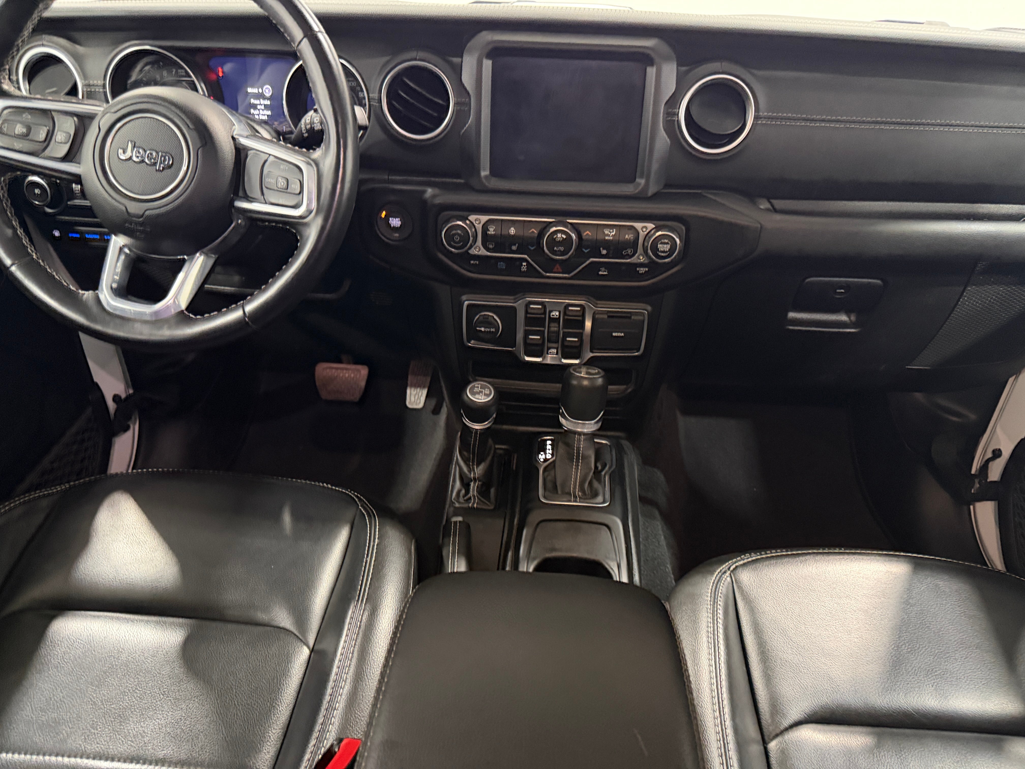 2022 Jeep Wrangler Unlimited Sahara 4XE - Photo 11